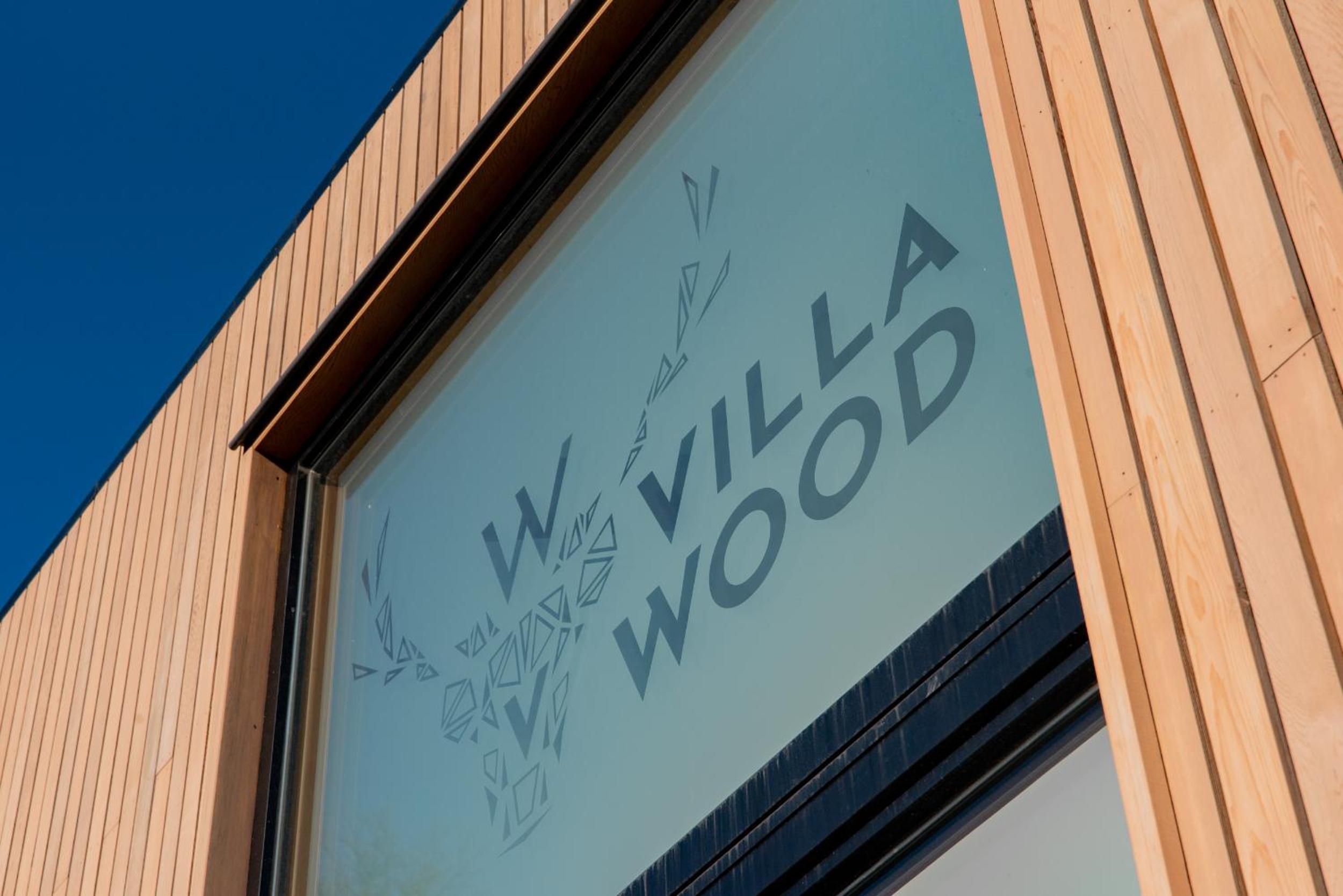 Villa Wood - Gîte de prestige en Ardennes - 10 personnes - Sauna, jacuzzi, piscine et billard