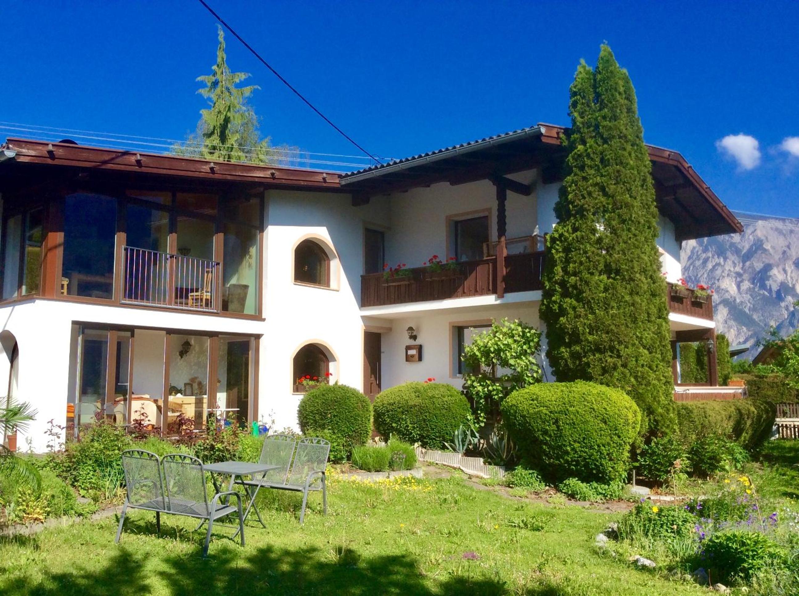 Double room with a kitchenette and private bathroom in a beautiful surrounding