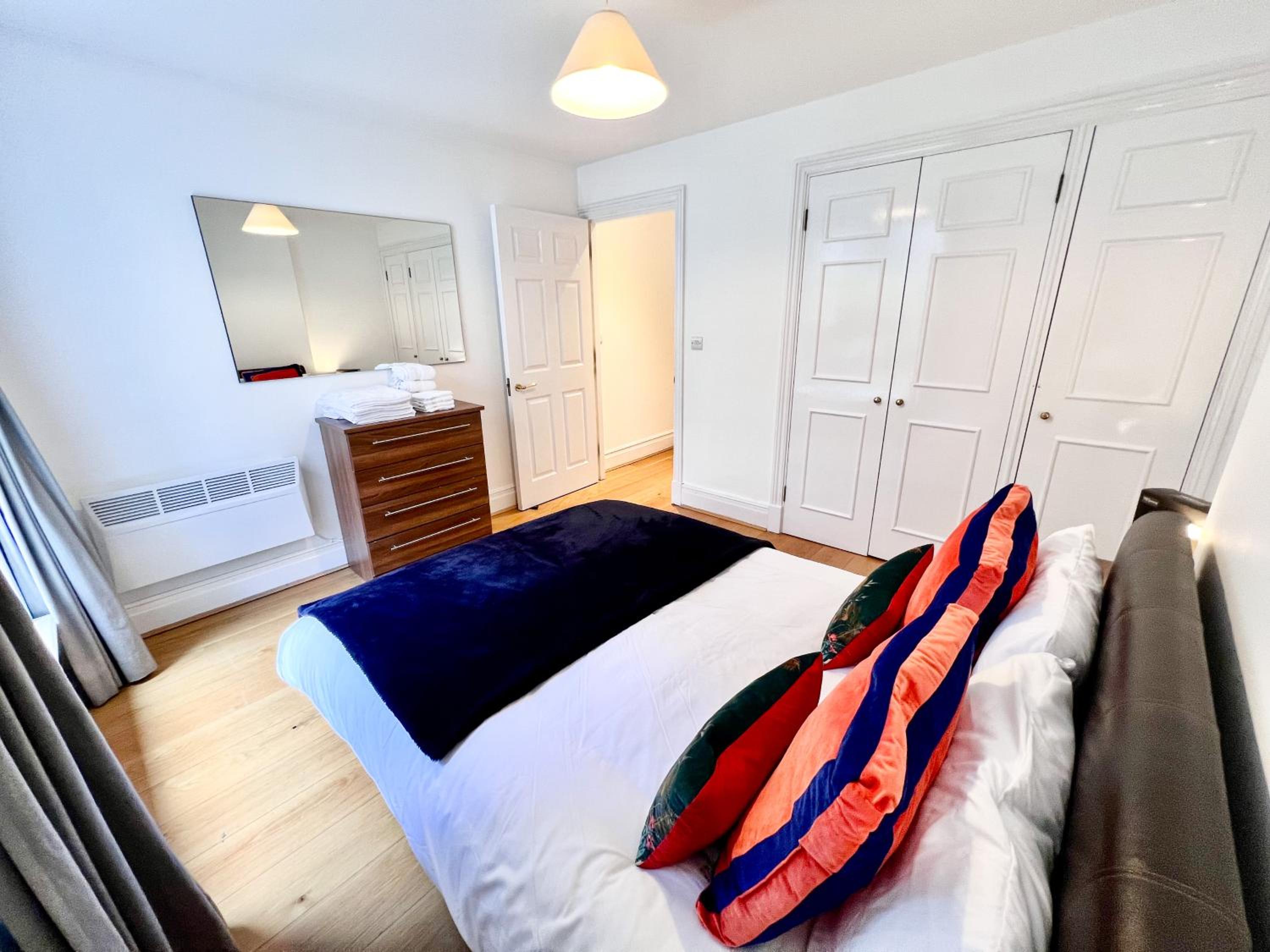 Deluxe Entire Apartment Between Covent Garden and St Pauls Cathedral