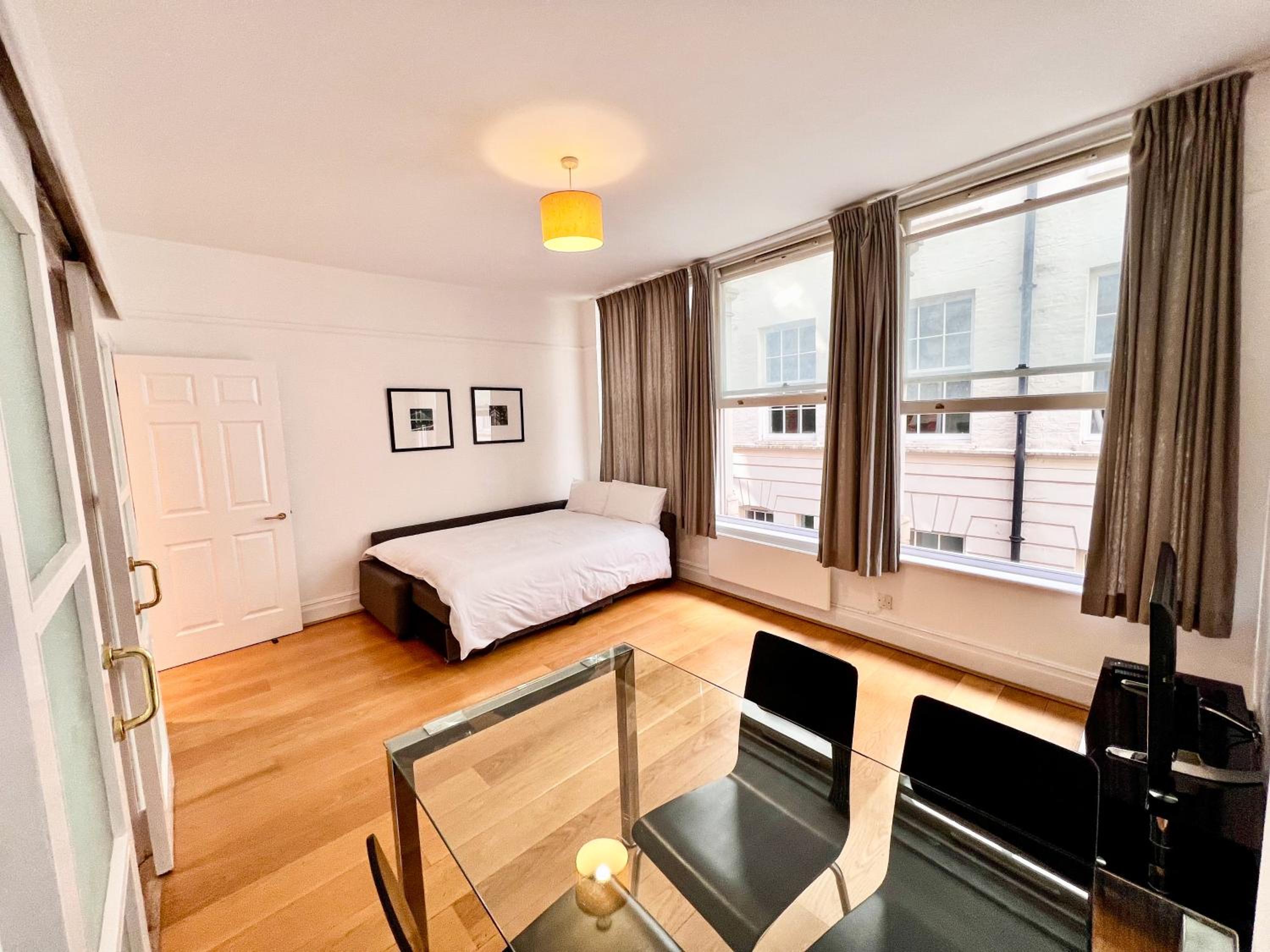 Deluxe Entire Apartment Between Covent Garden and St Pauls Cathedral