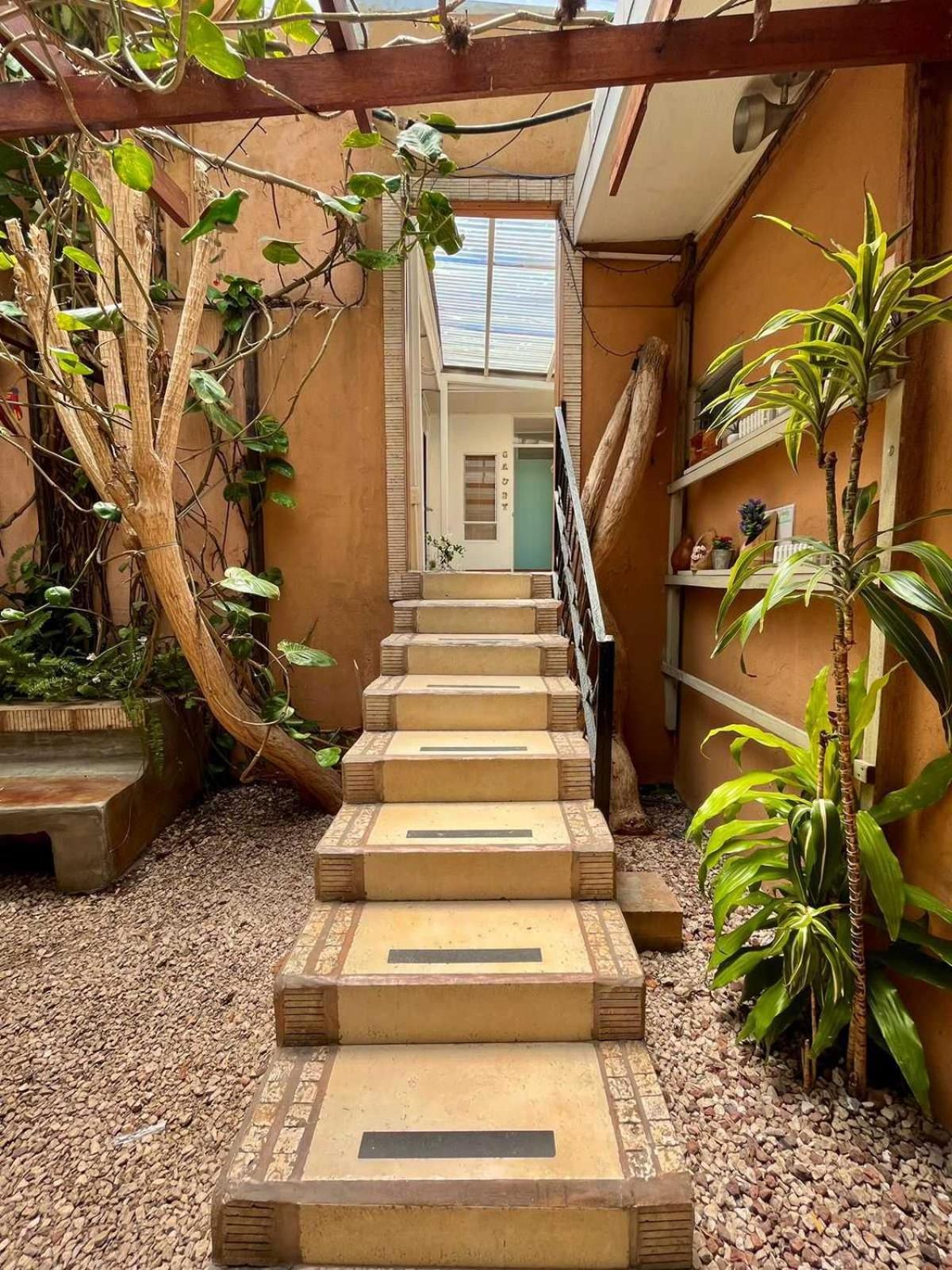 Gaudy's Hostel