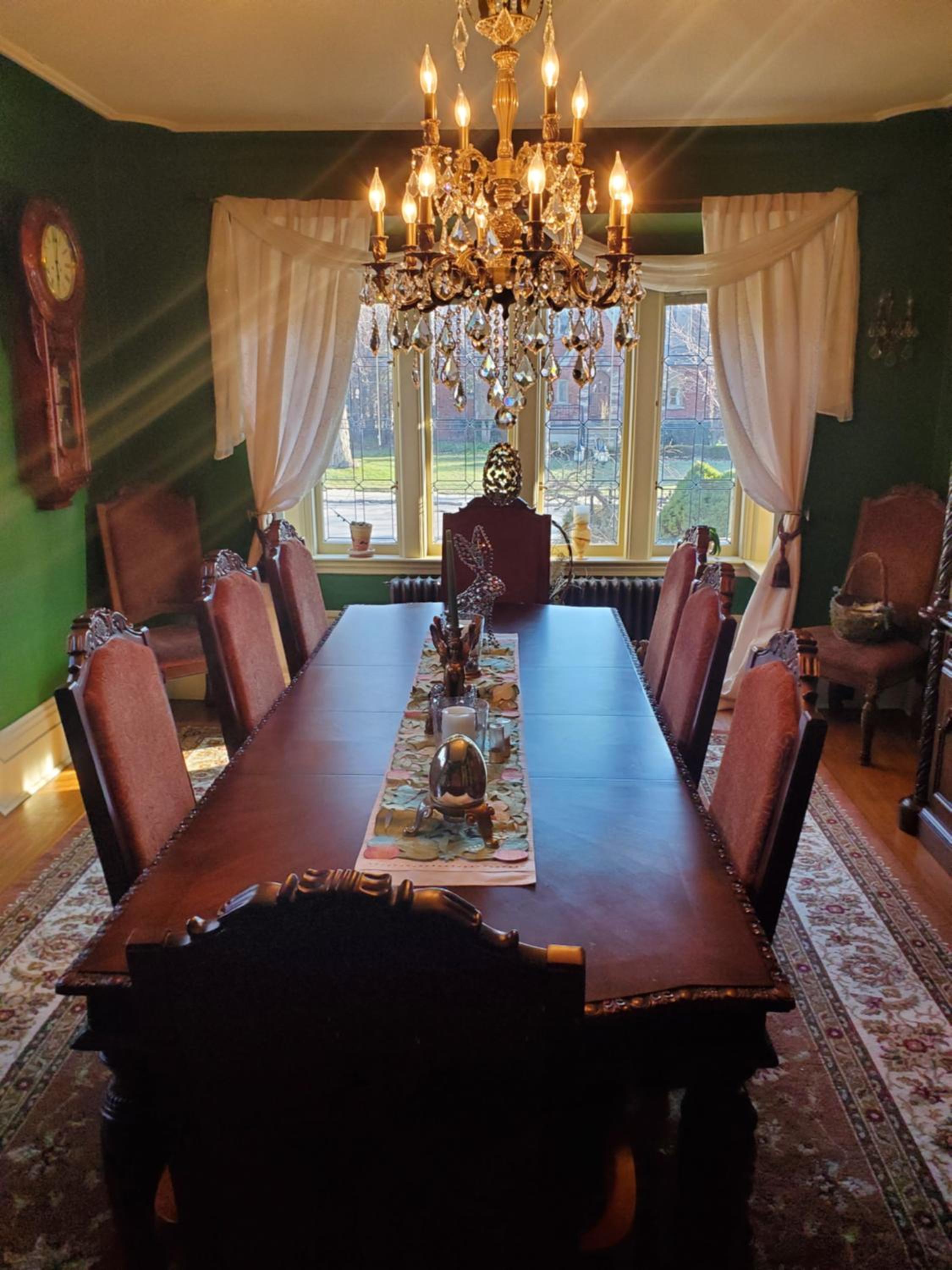 Avonview Manor