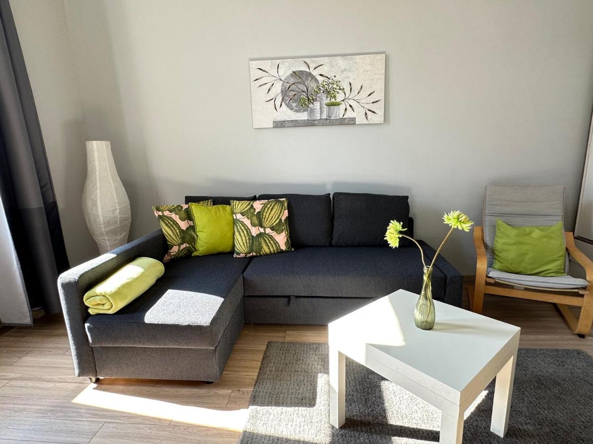 ORANGEHOMES One Bedroom Cozy Apartment view 3