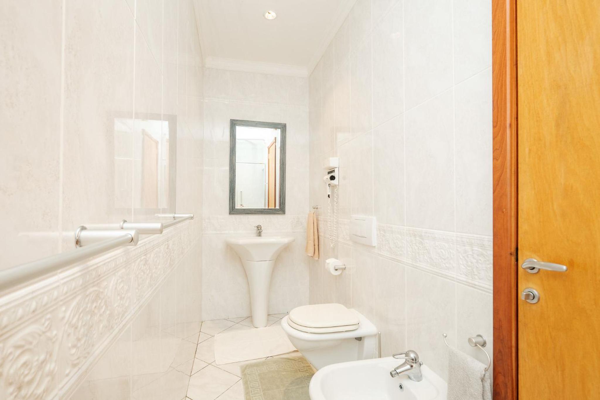 10 St Andrews Avenue view 4
