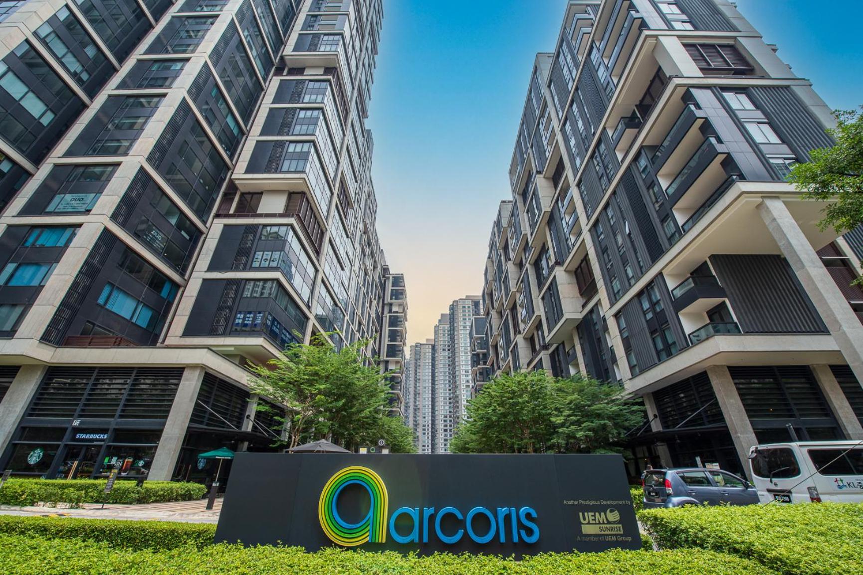 Balcony Netflix 2-6pax at Arcoris Mont Kiara