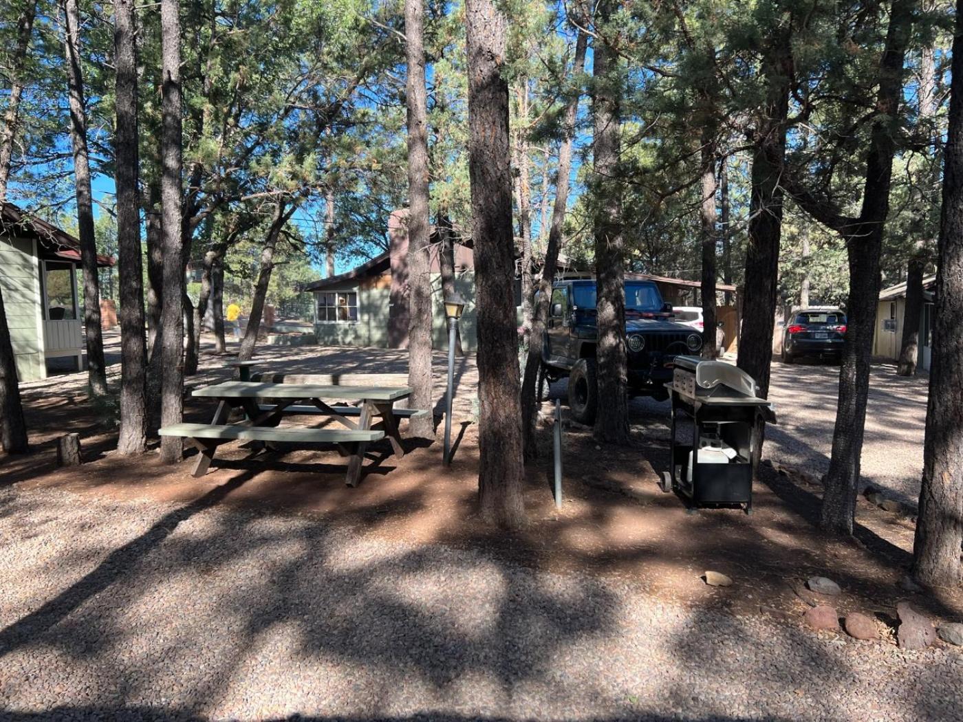 Hidden Rest Cabins and Resort