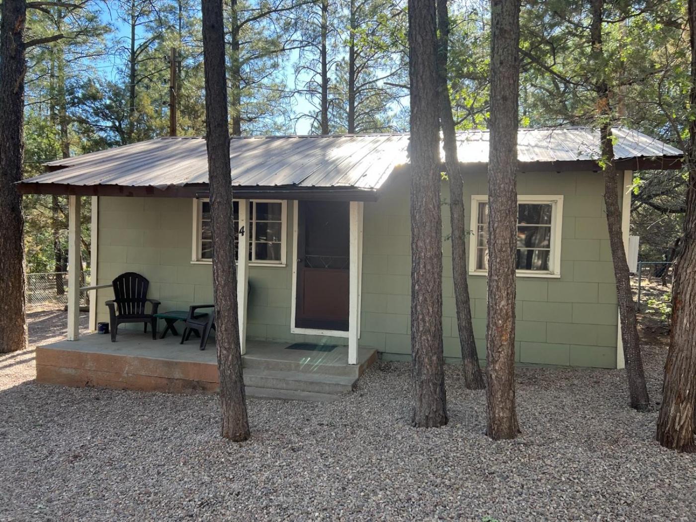 Hidden Rest Cabins and Resort