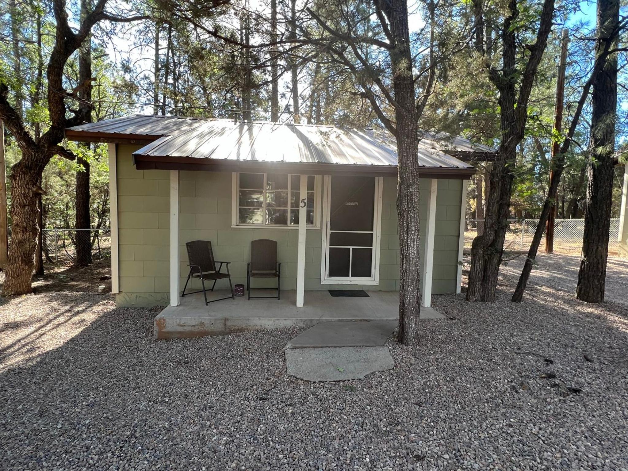 Hidden Rest Cabins and Resort