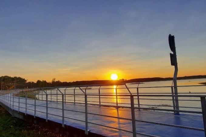 Artist's Place Trat