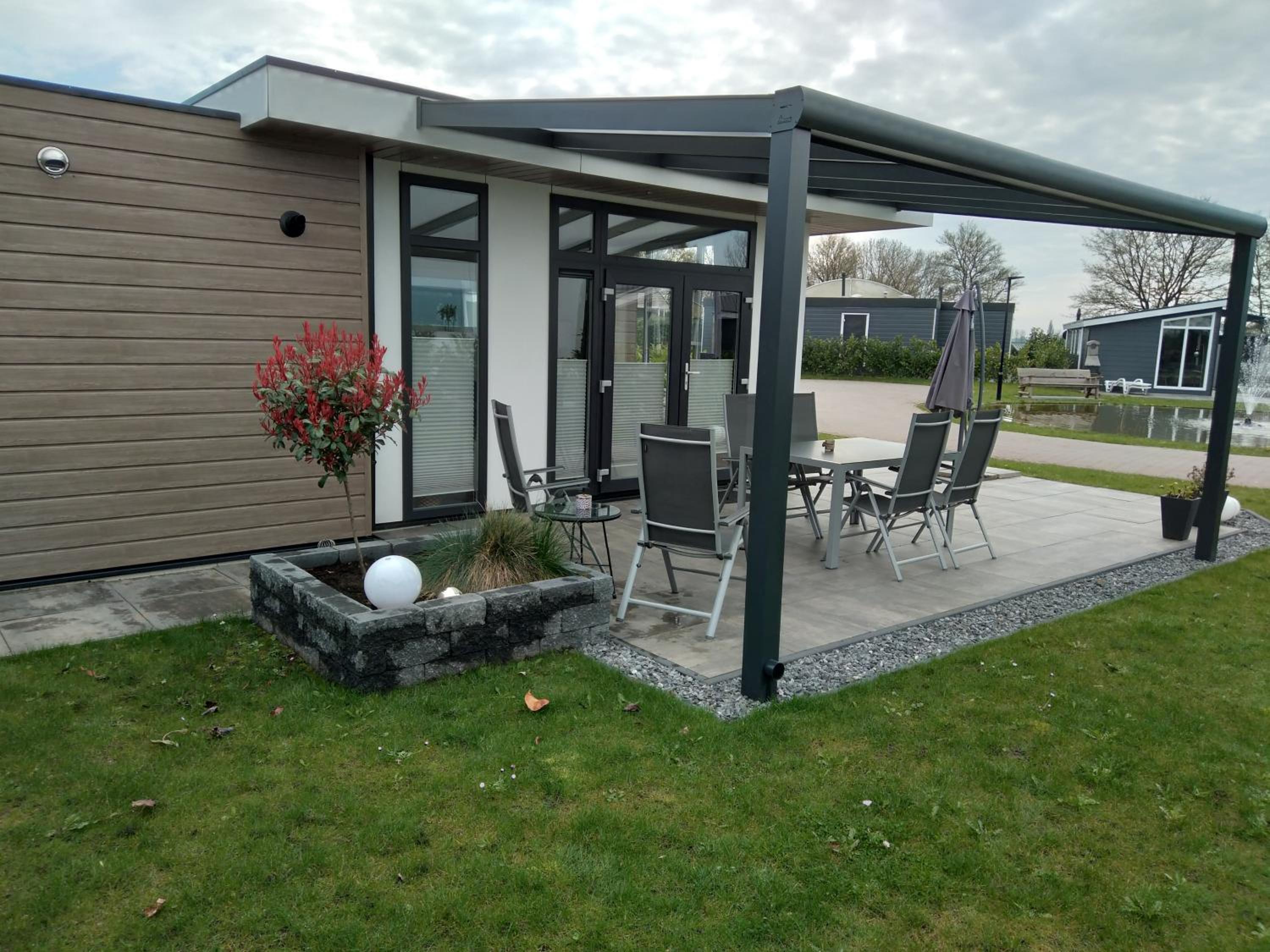 Ferienhaus / Chalet / Bungalow am See, Holland, Niederlande, Lathum