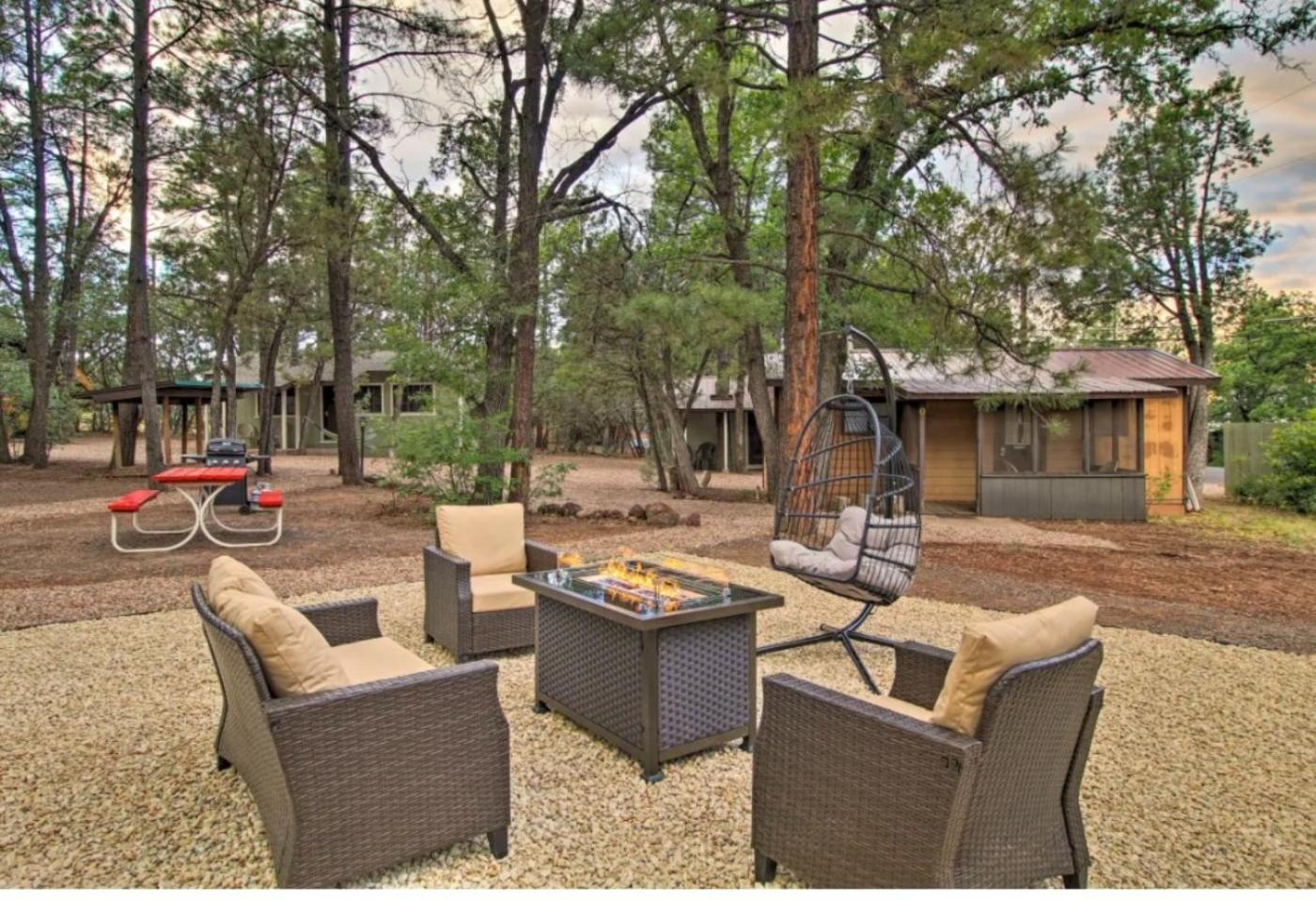 Hidden Rest Cabins and Resort