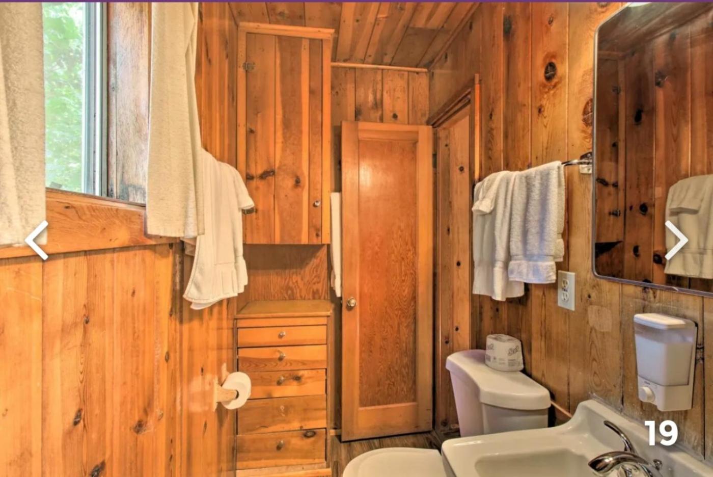 Hidden Rest Cabins and Resort