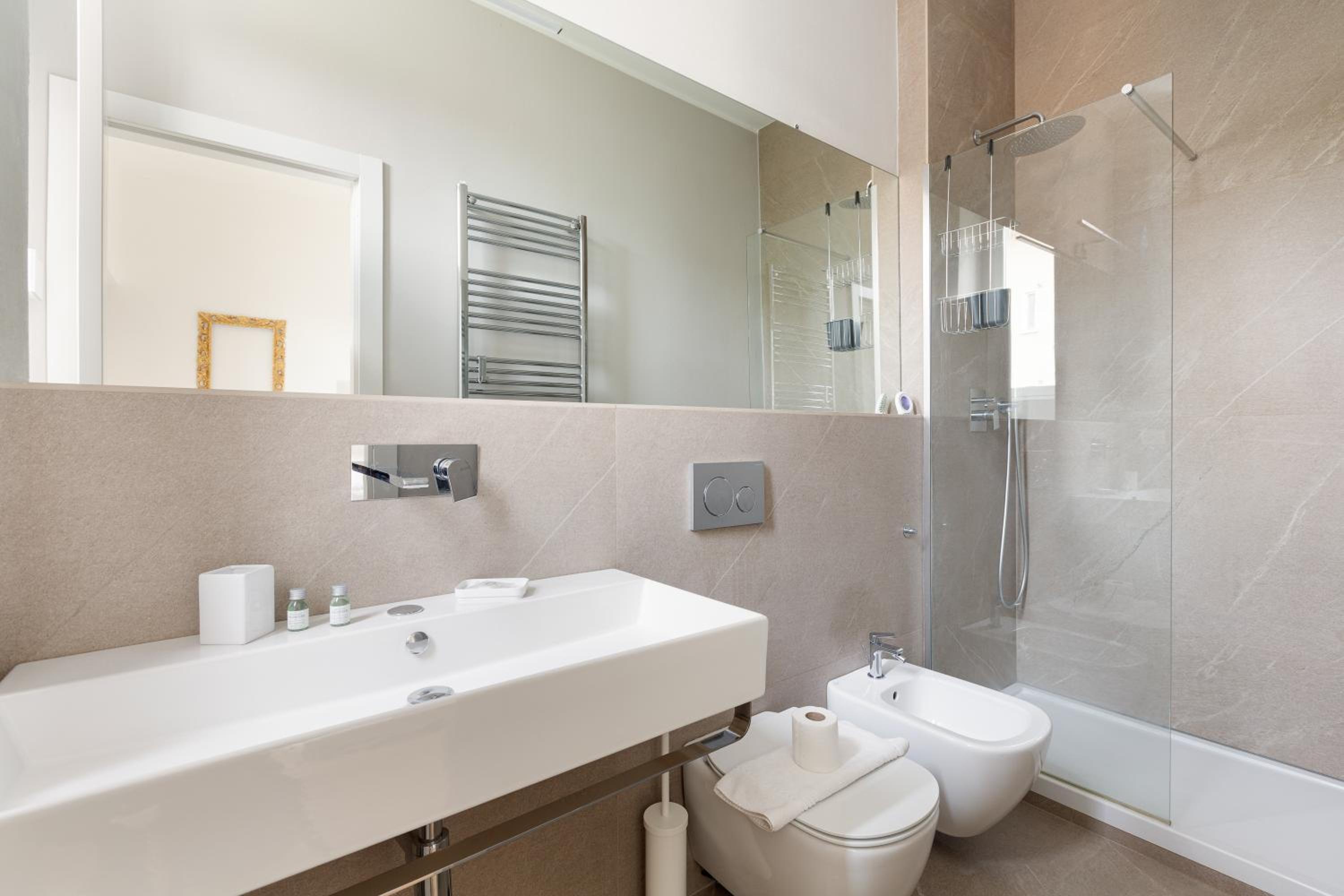 Milano- Darsena and Navigli Area! Cozy APT!