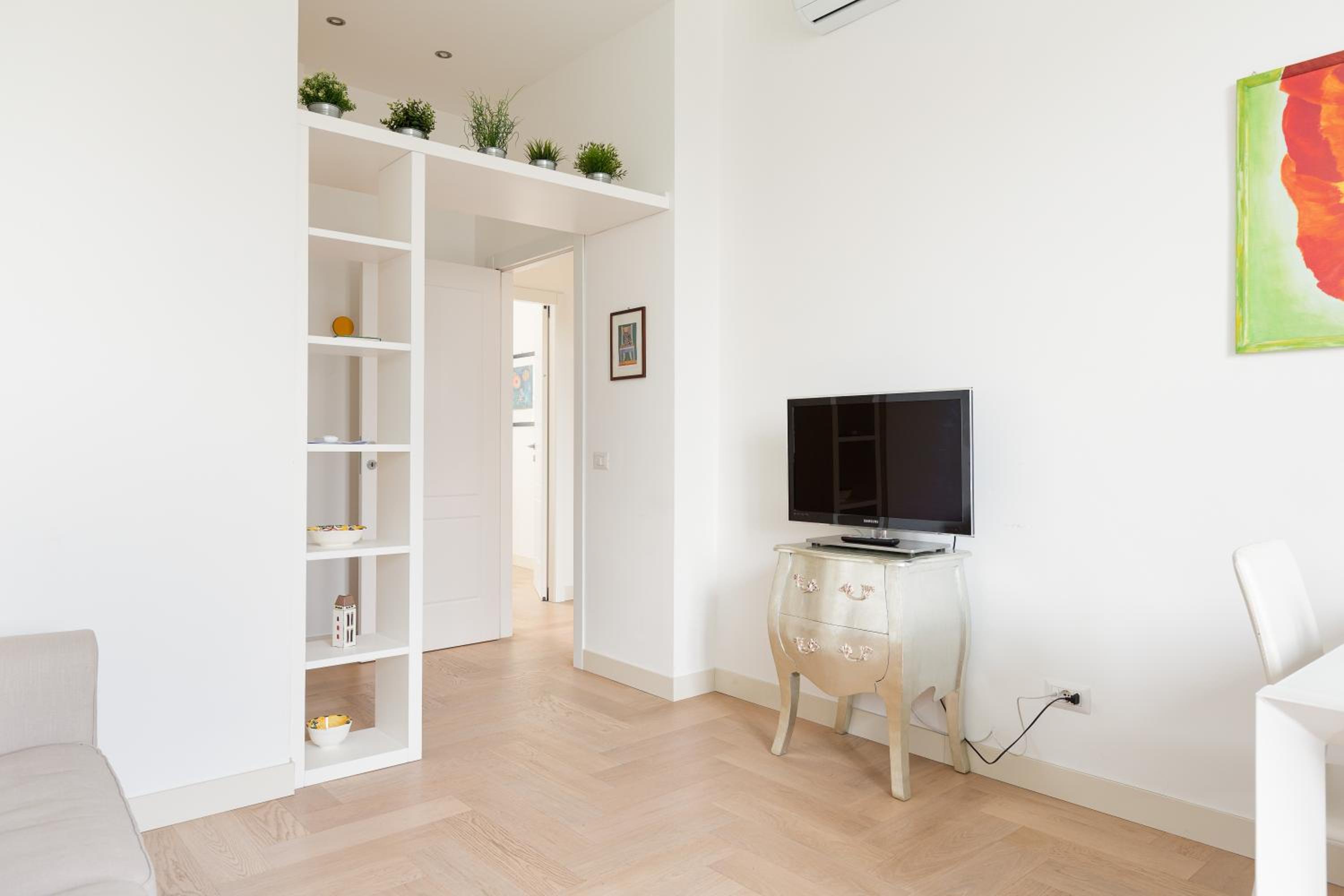 Milano- Darsena and Navigli Area! Cozy APT!