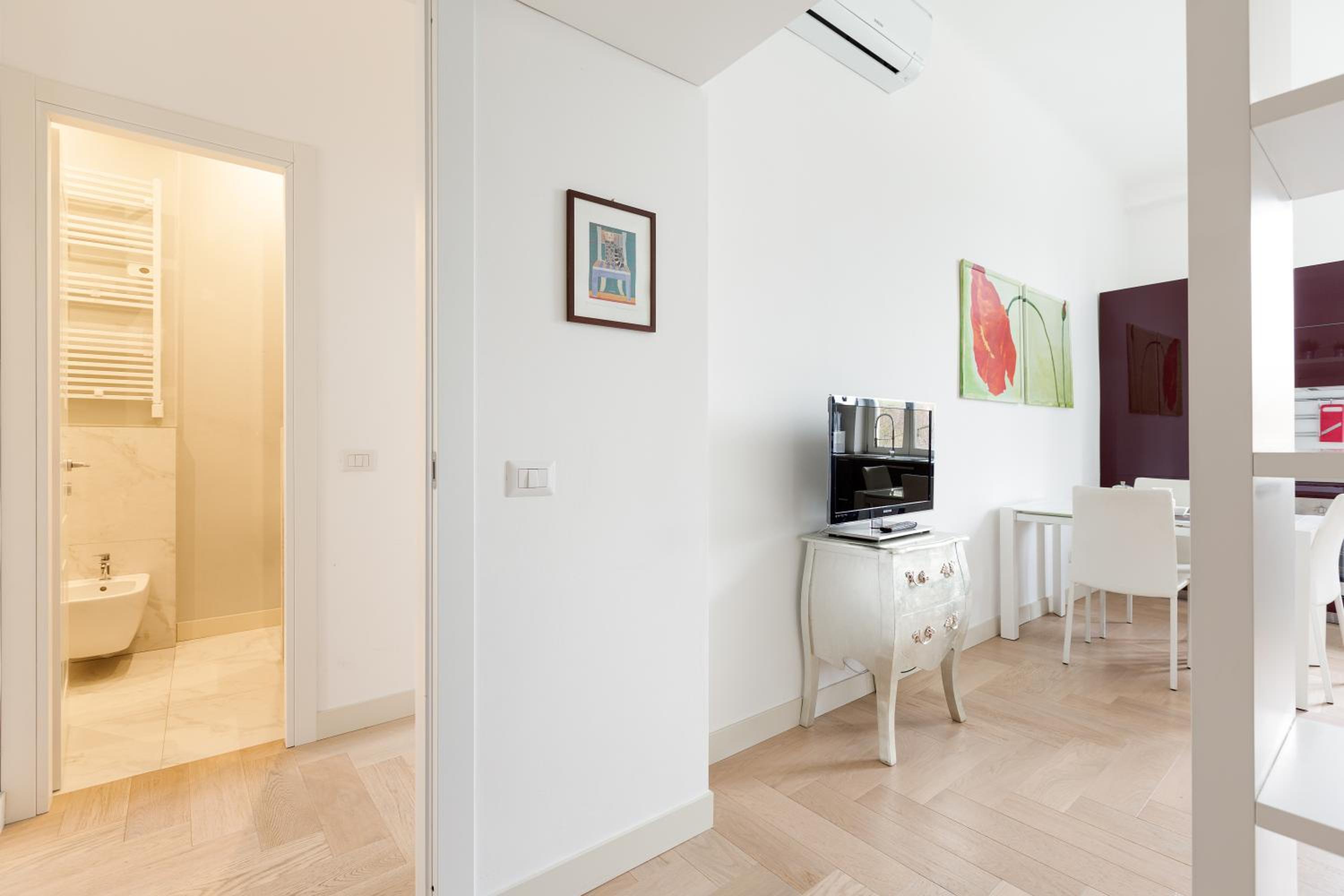Milano- Darsena and Navigli Area! Cozy APT!
