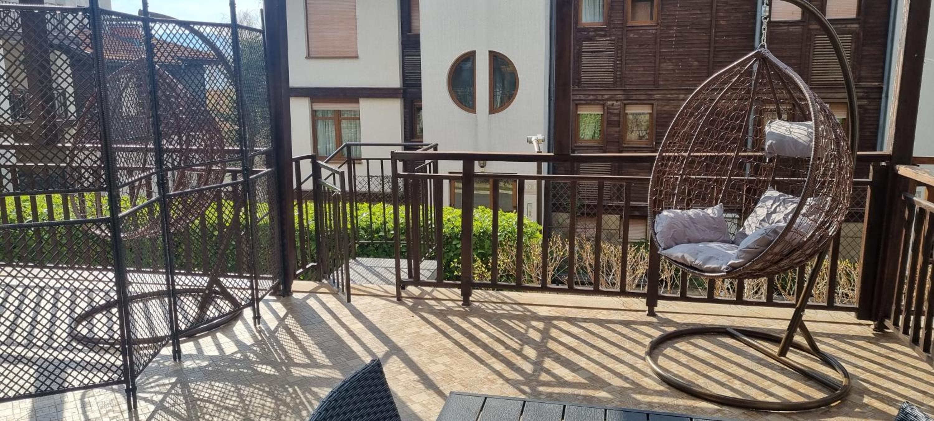 Photo 9