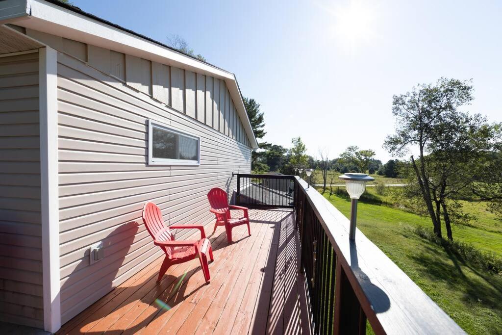 Entire house/wifi/private/cozy/escape/Muskoka lake
