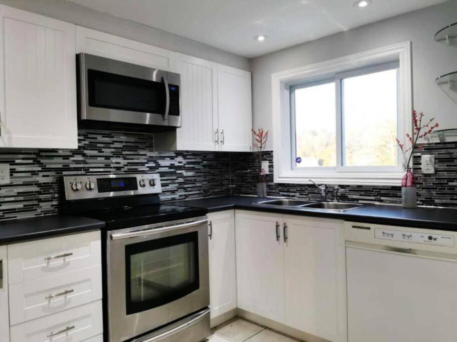 Entire house/wifi/private/cozy/escape/Muskoka lake