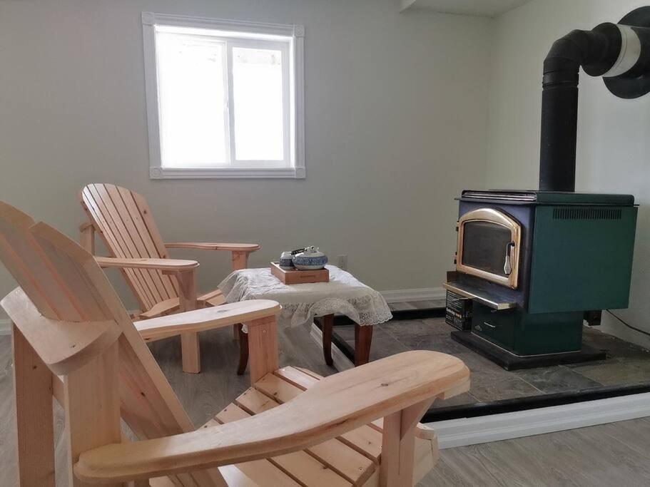 Entire house/wifi/private/cozy/escape/Muskoka lake