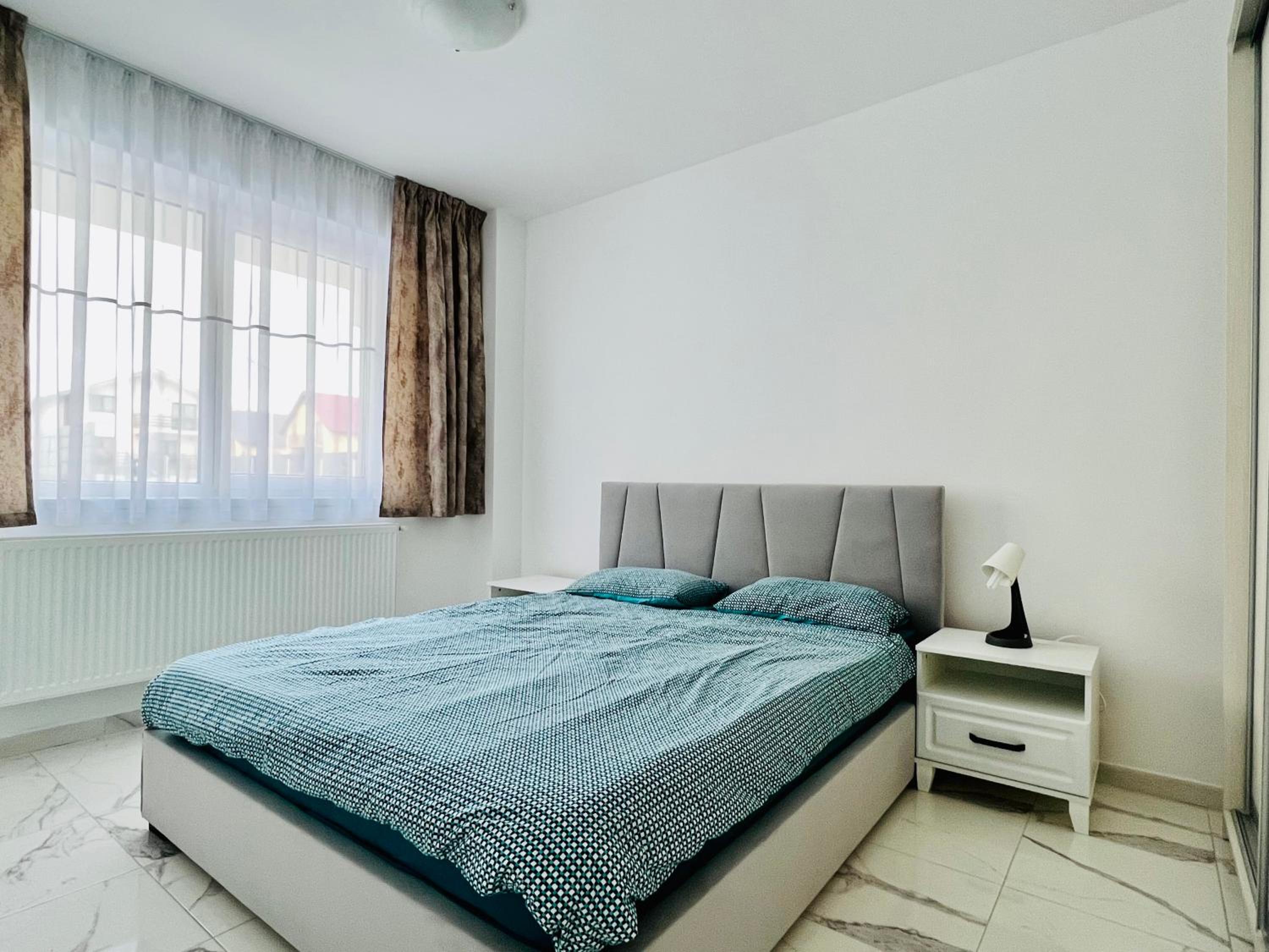 Altheda Living White House 29F-2 view 5