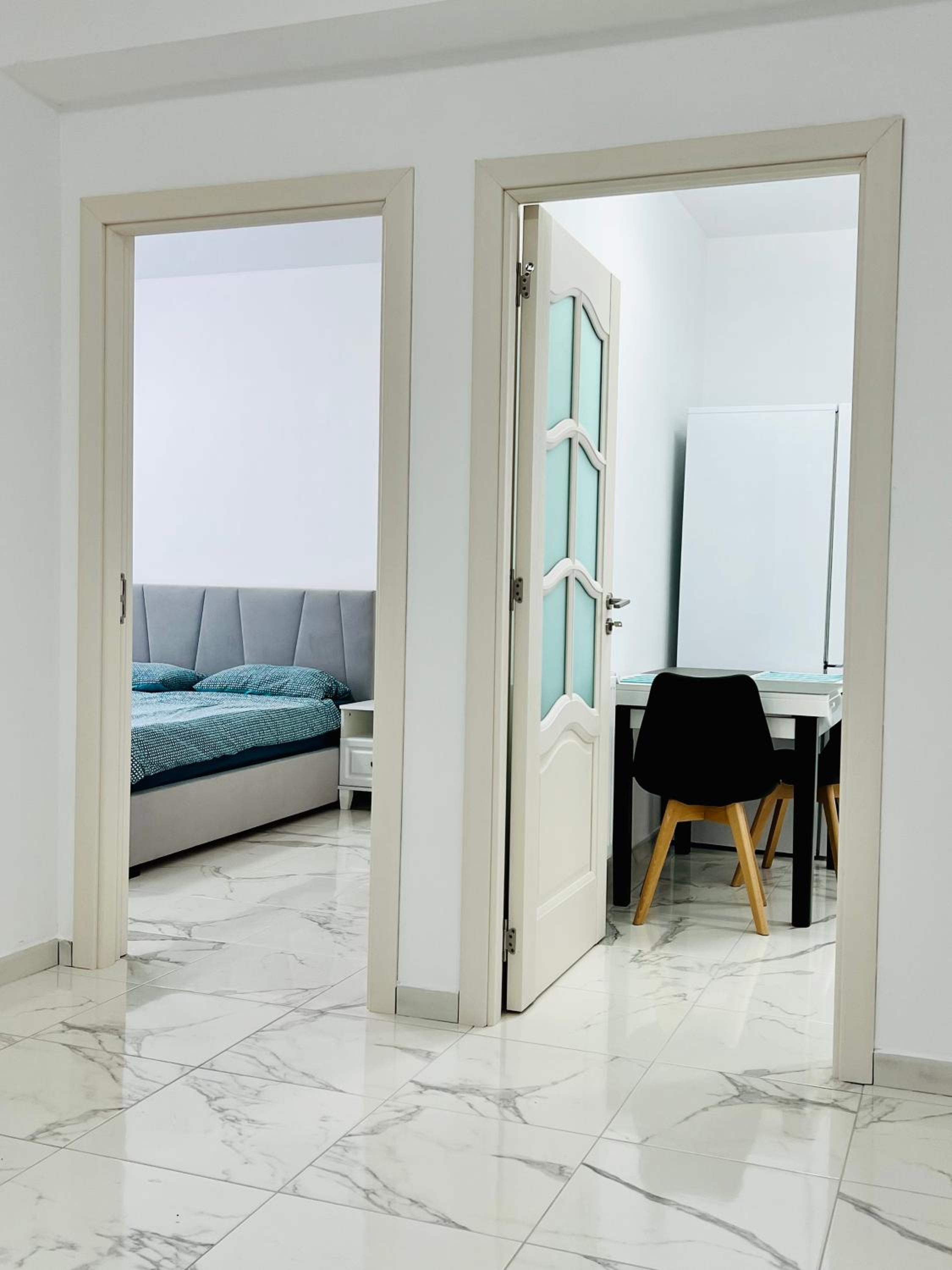 Altheda Living White House 29F-2 view 4