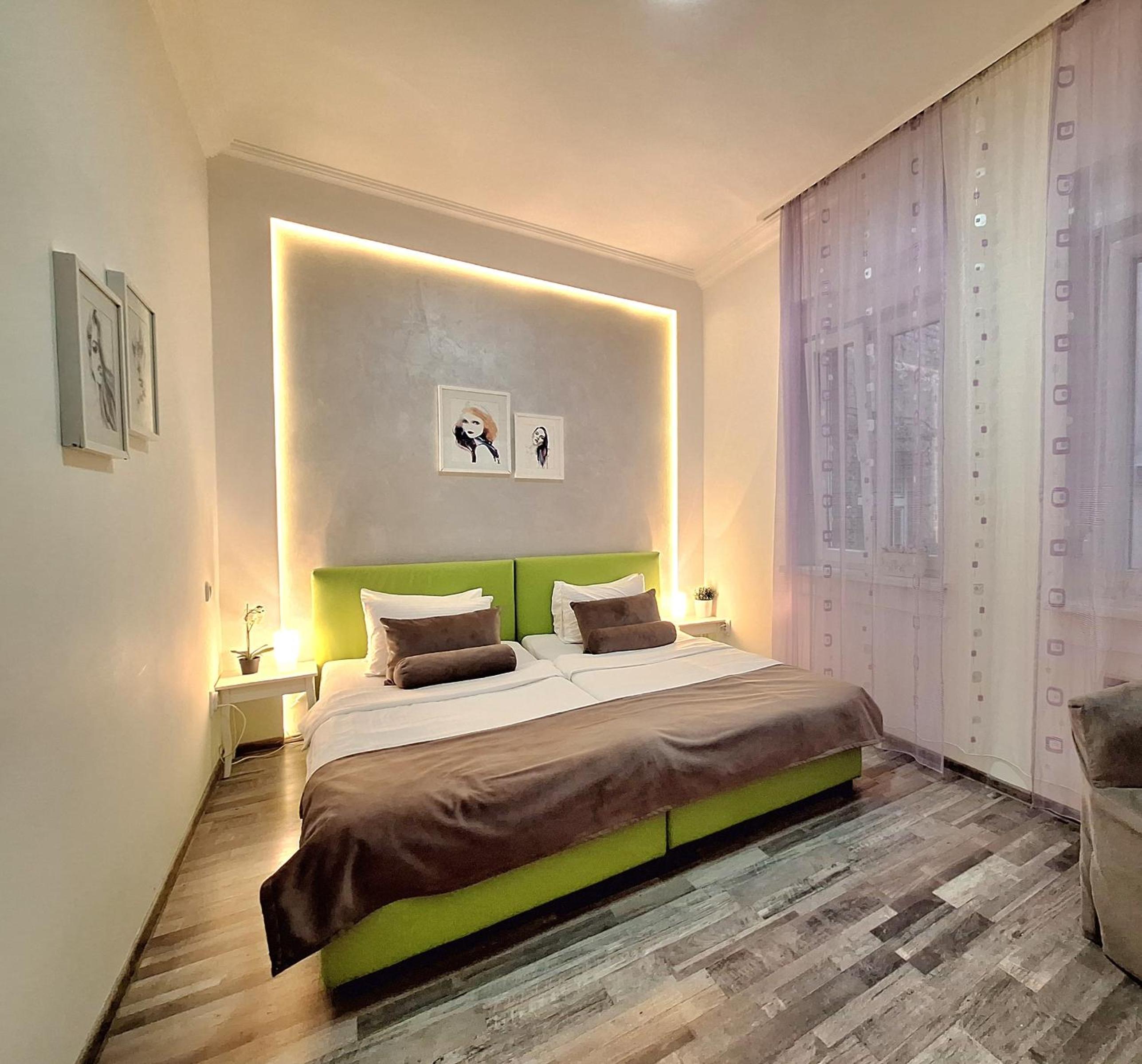 GENIUS APARTMENT