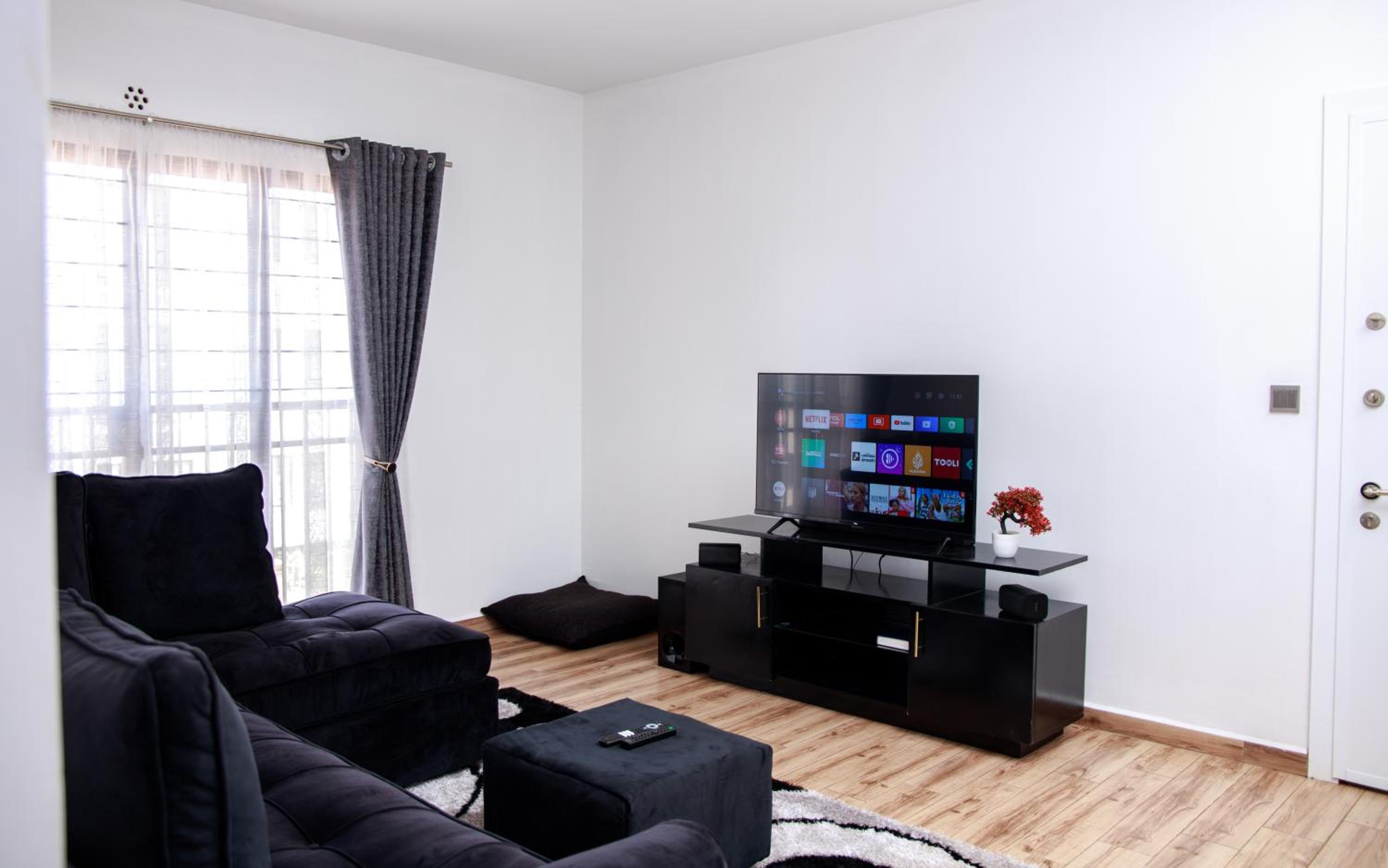 Cozy Two-BR Apartment in Tatu City view 2