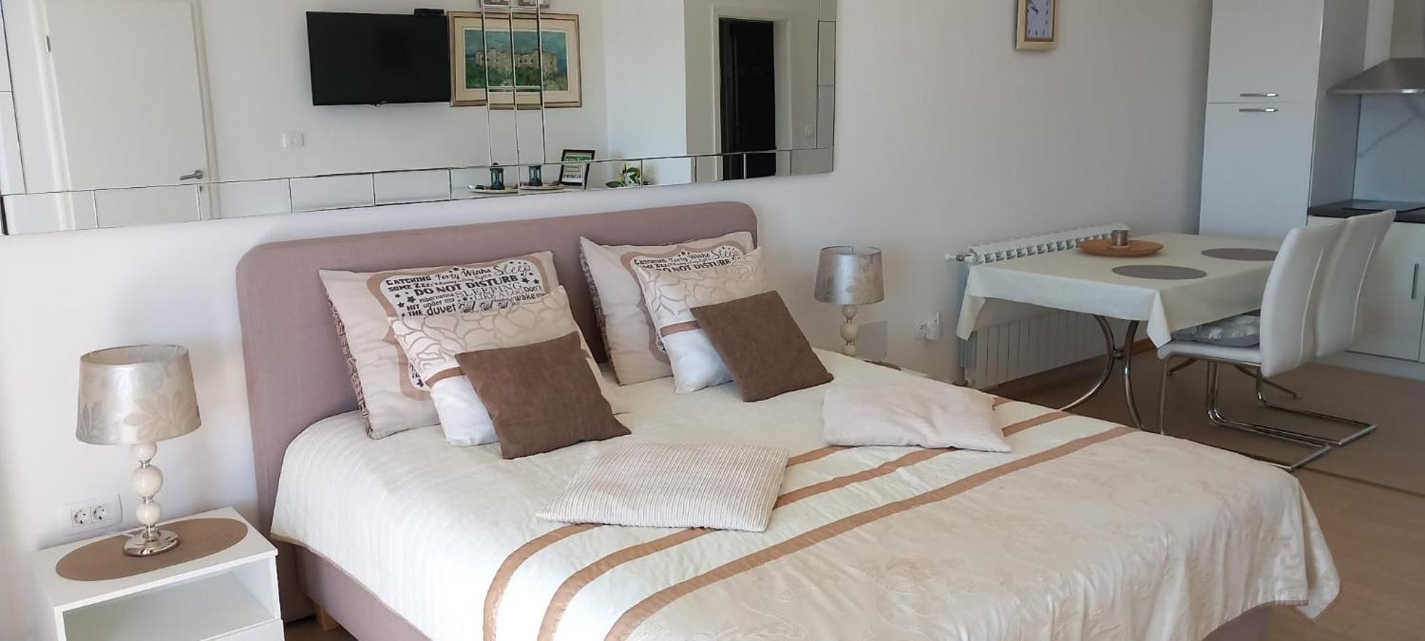Beautiful sea view 6 luxury studio Danijela 1