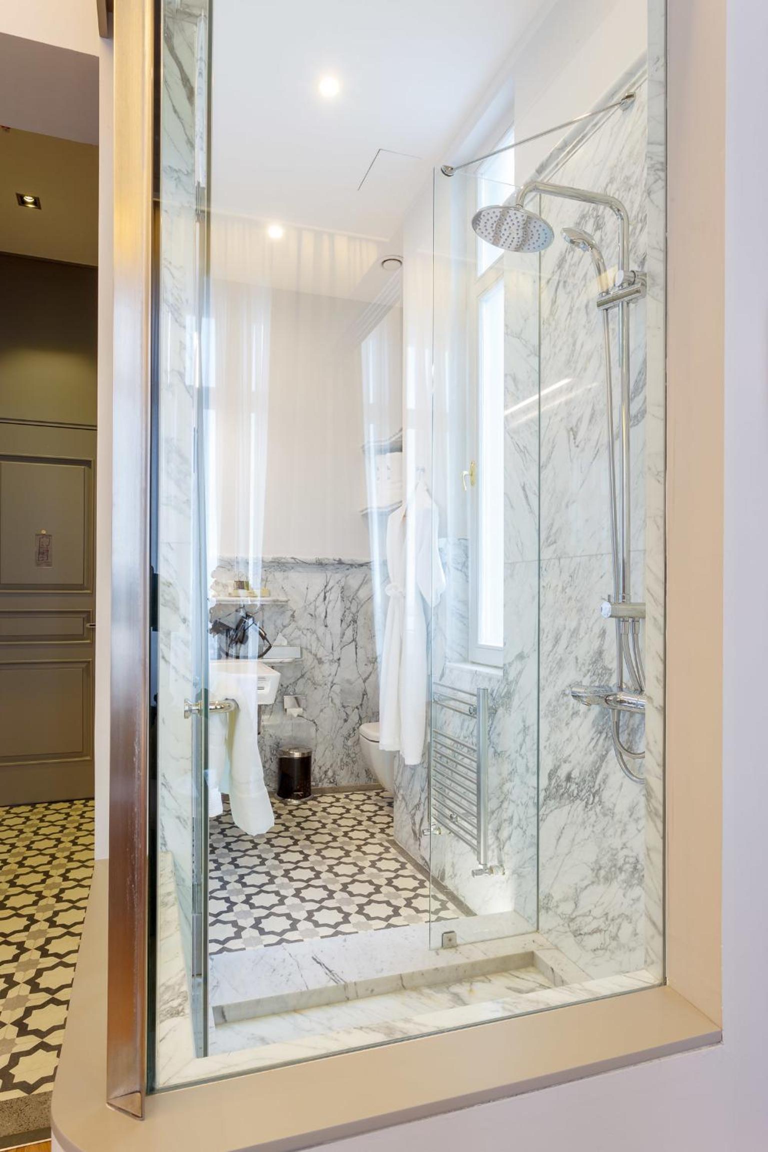 Ravouna 1906 Bosphorus Istanbul - Image 21