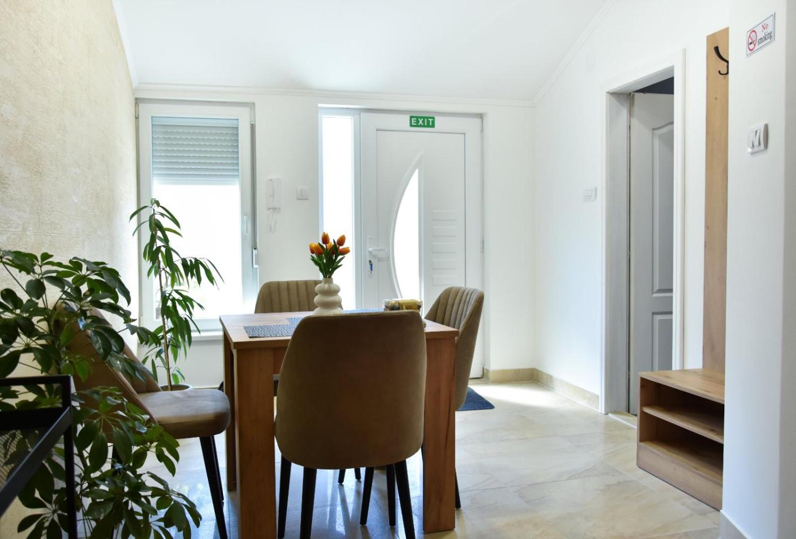 DUGA studio-apartman 2 view 5