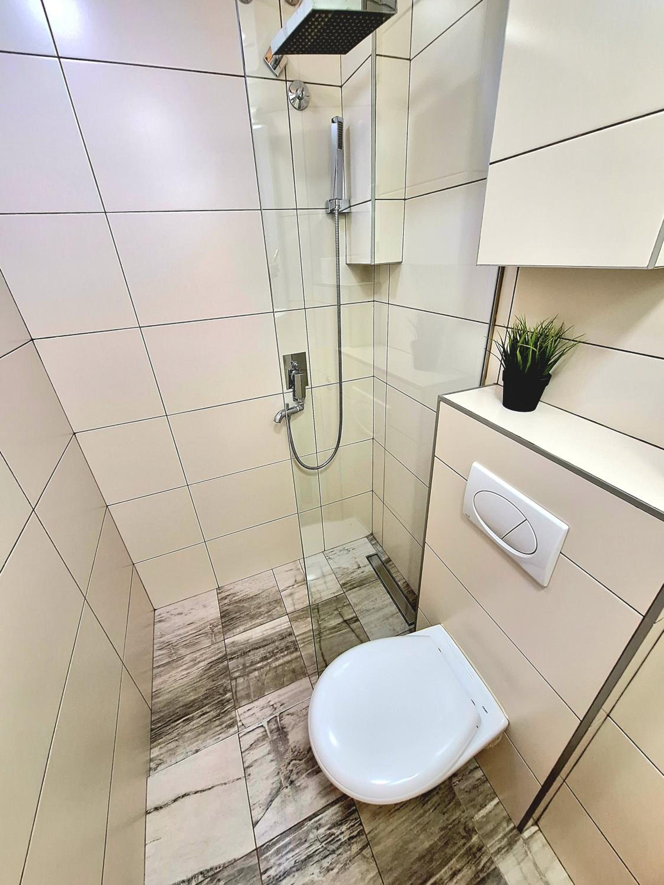 GENIUS APARTMENT