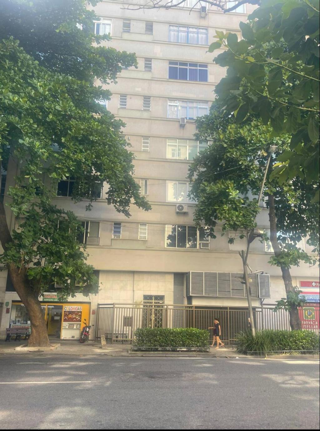 Suíte privada no melhor do Leblon