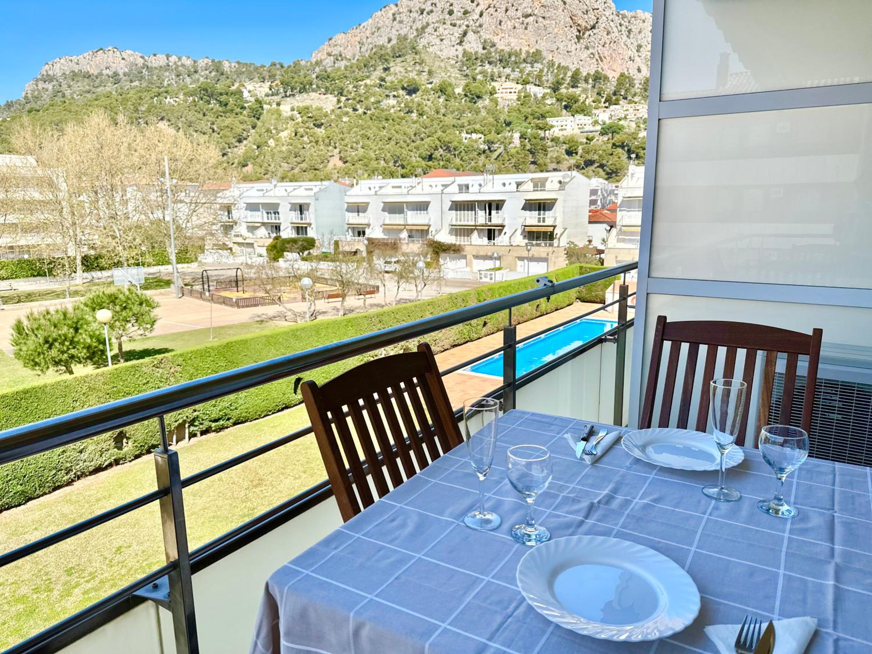 NEW! Apartamento con piscina y balcón a 2 minutos de la playa. WI-FI photo 2