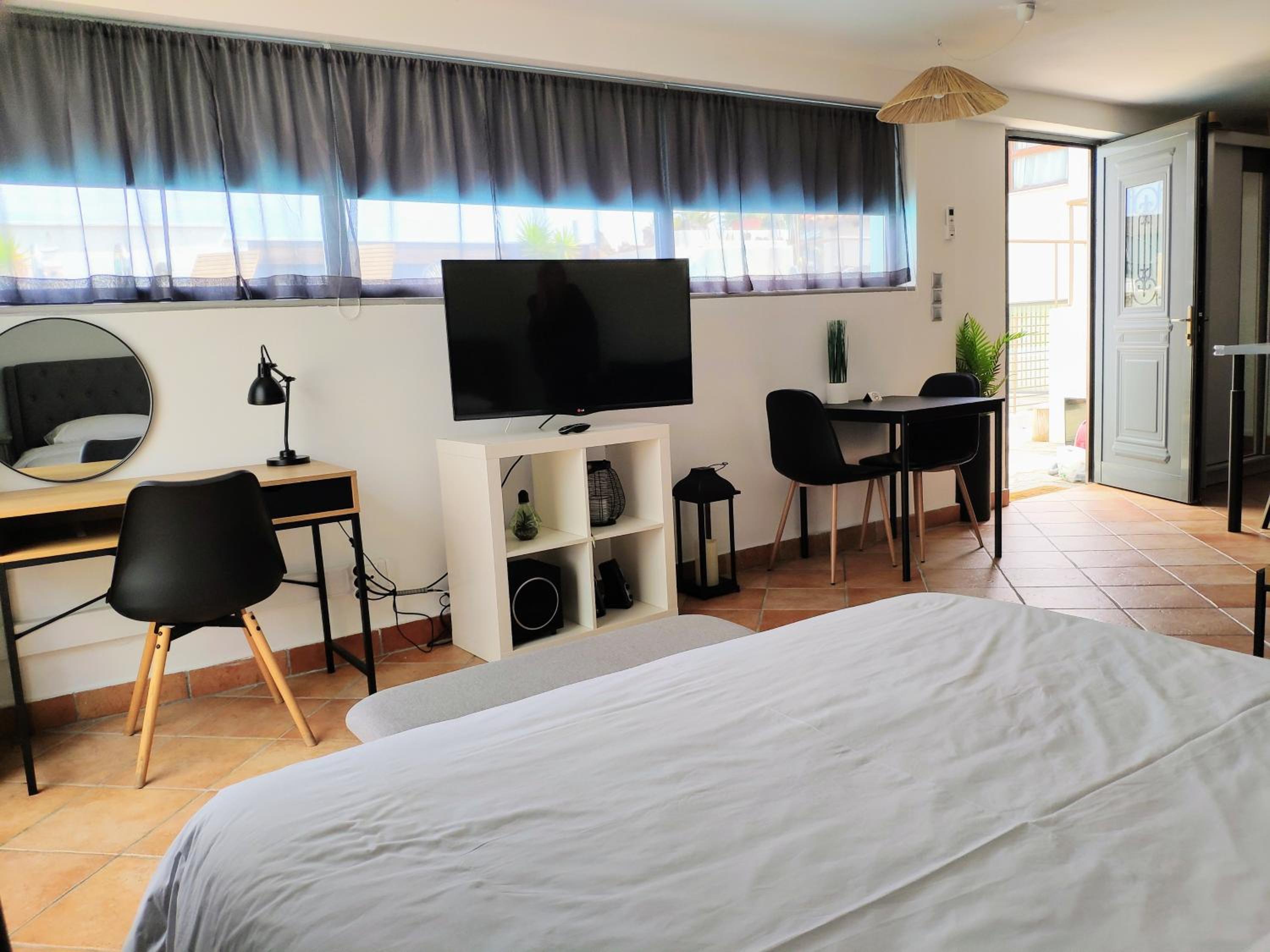 hotel room