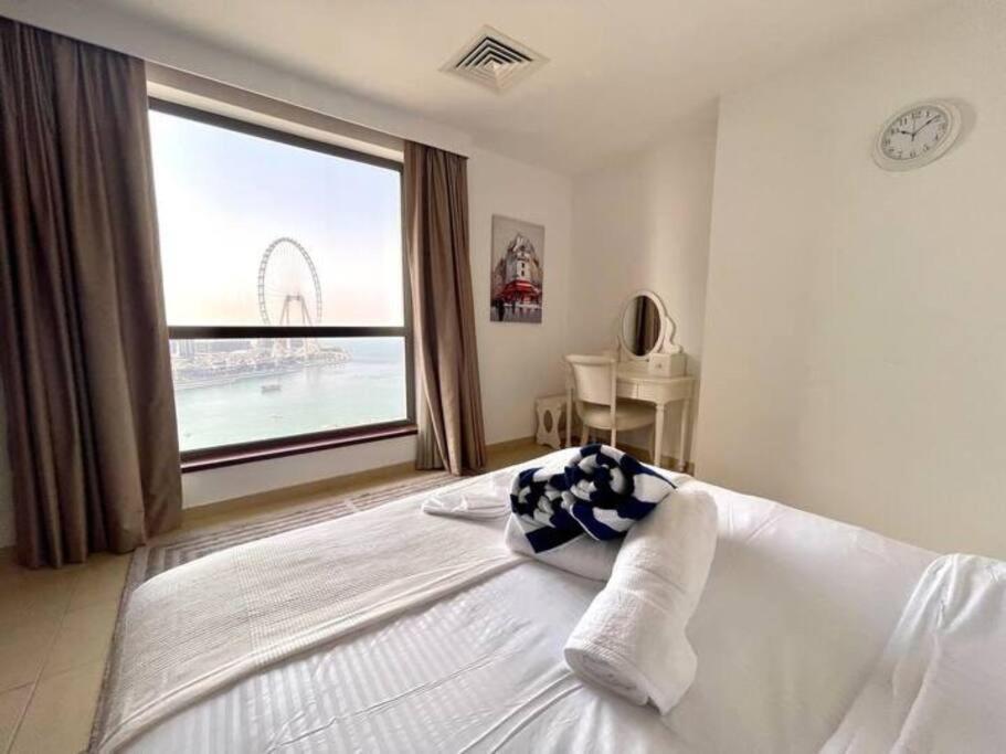 JBR Sea View 2 Bedroom Apartment