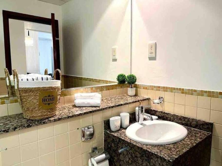 JBR Sea View 2 Bedroom Apartment