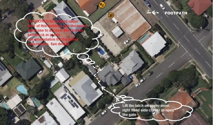 Brisbane Vacations - The Sky House by the bay - Property Image 3