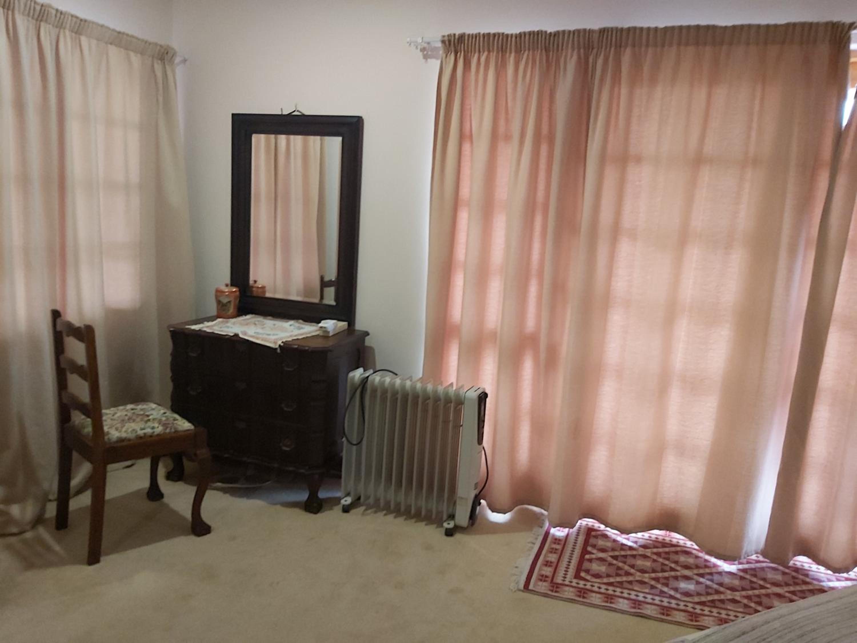 Clarens Mount Rose self-catering holiday house view 4