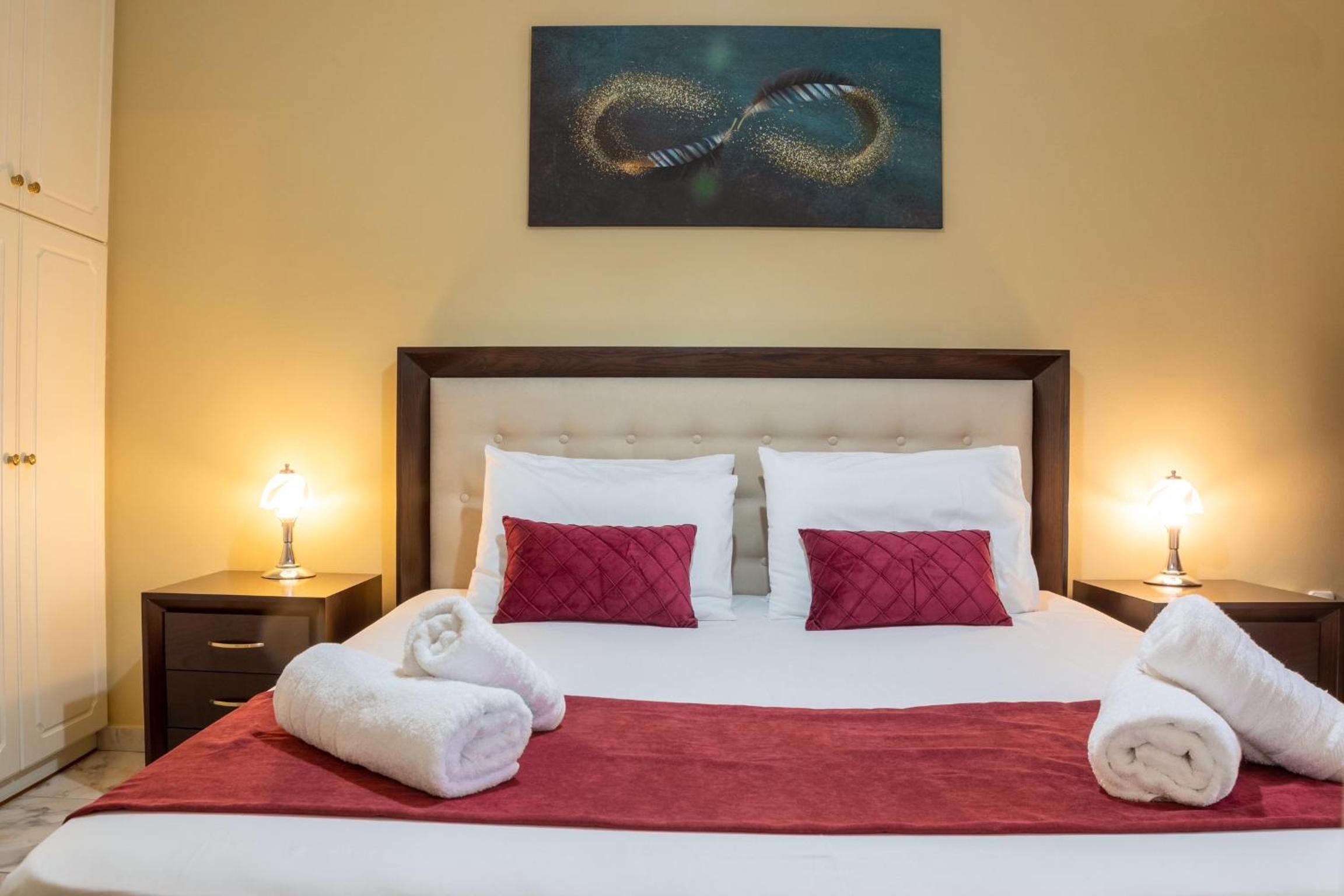 Johnny's Three Bedroom Apartment photo 5