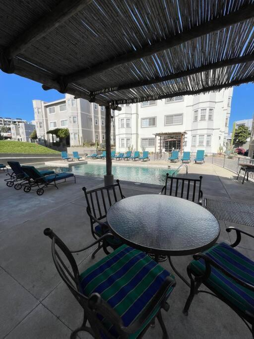 Departamento en 1er piso 2 bdr 2bath tezal view 3