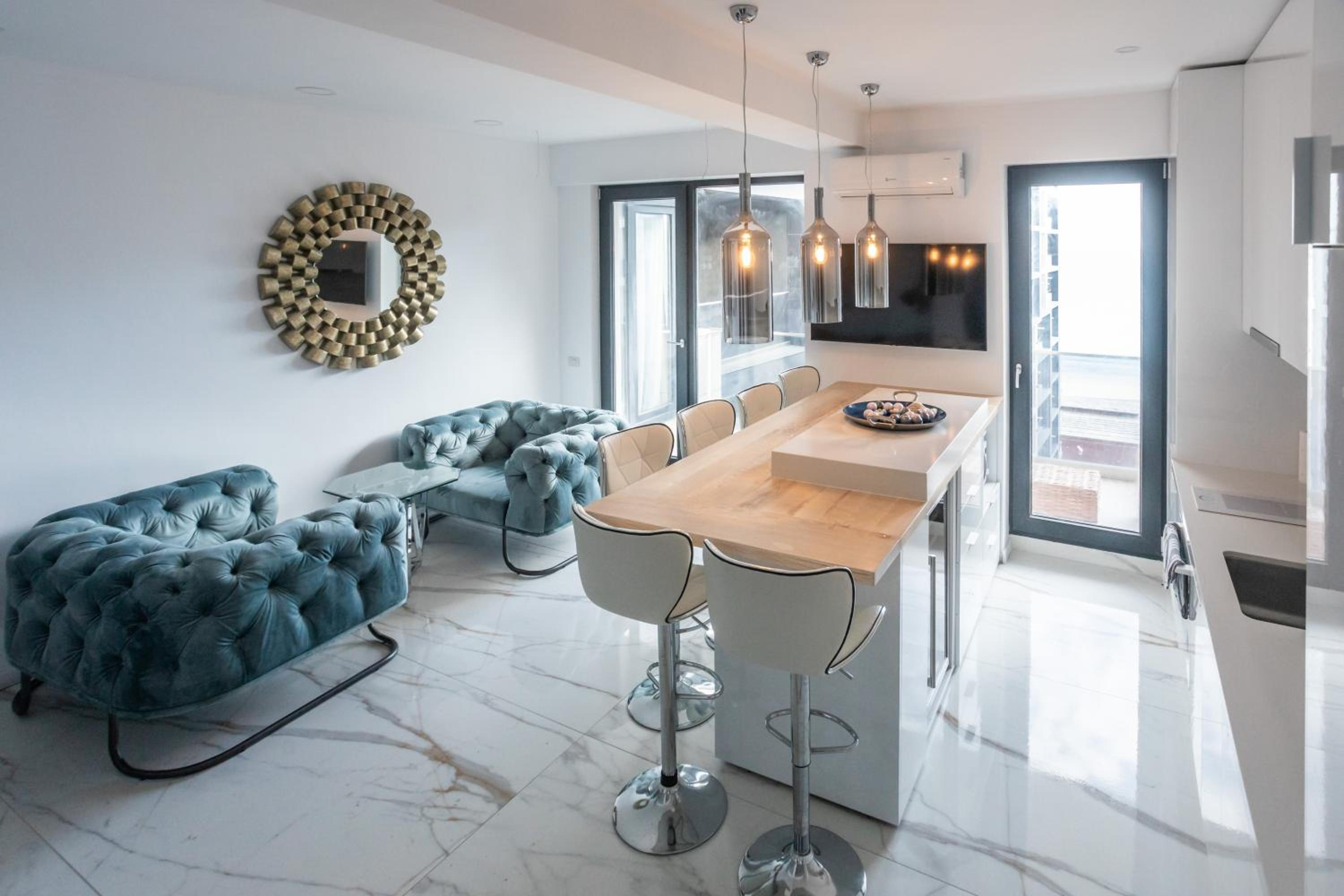 Luxury by the Sea view 5