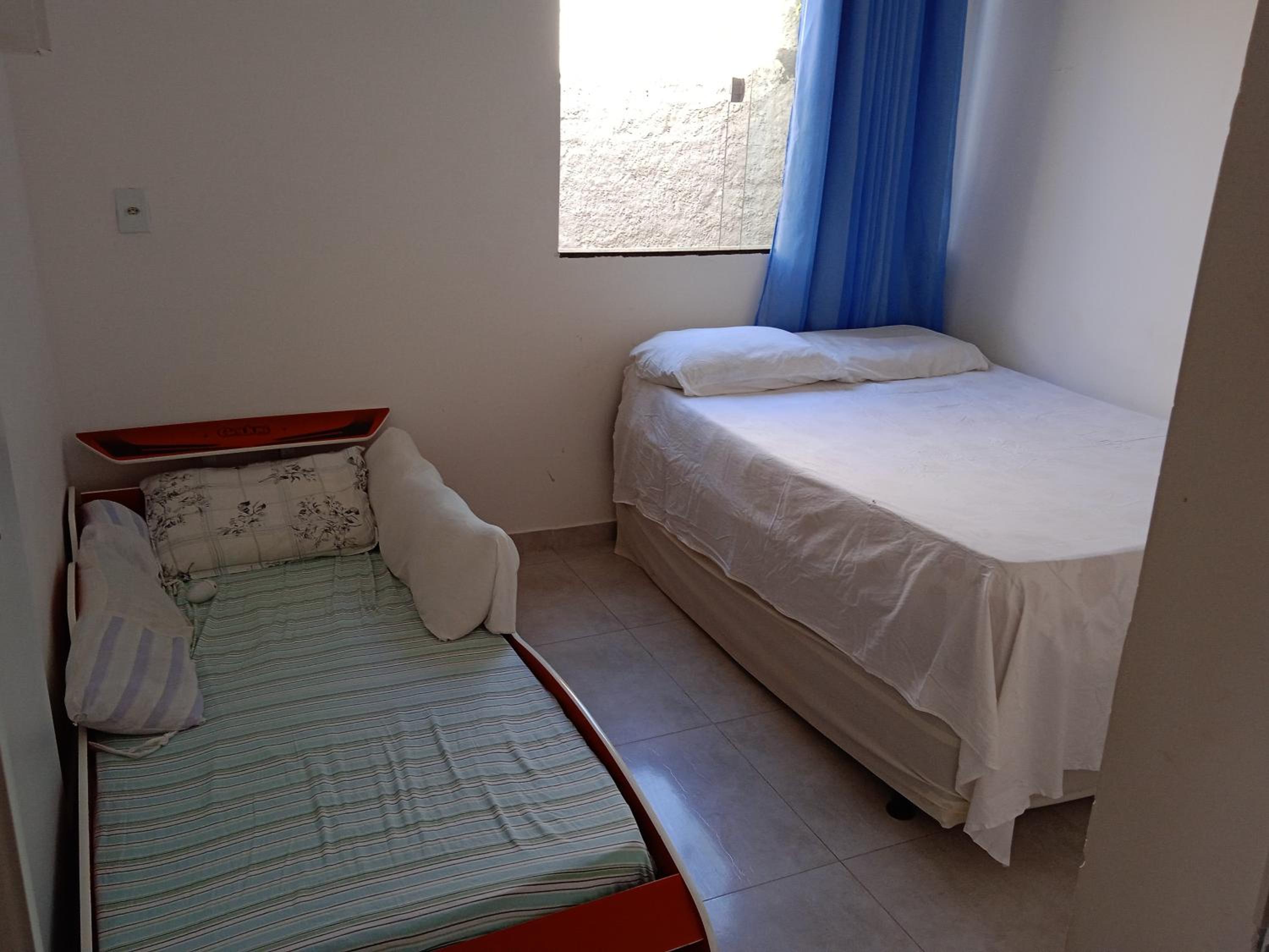 Casa com piscina e 3 quartos ampla e individual