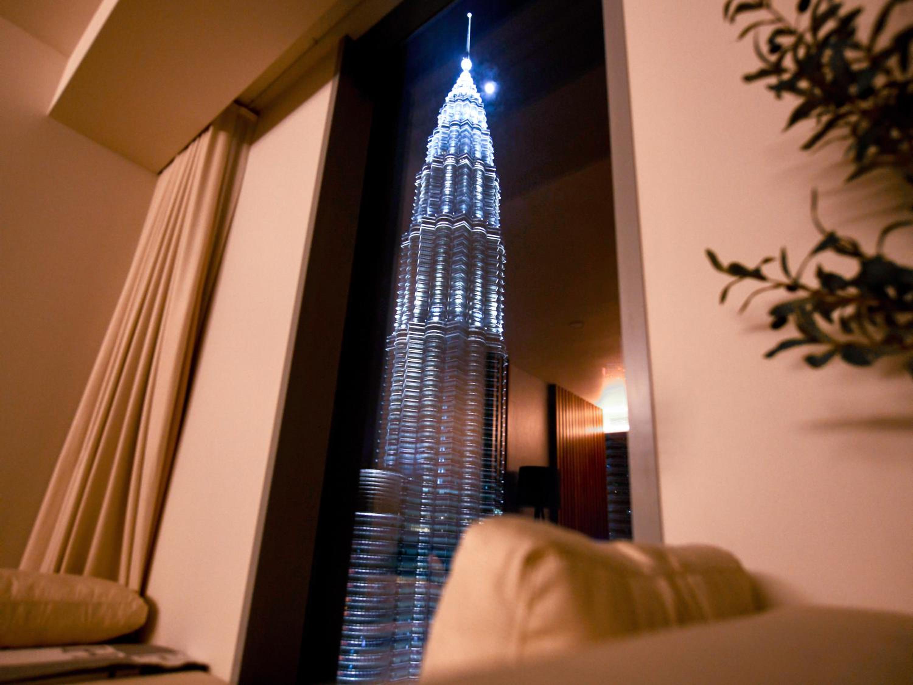Tropicana The Residences - KLCC VIEW Luxury Apartment Collections