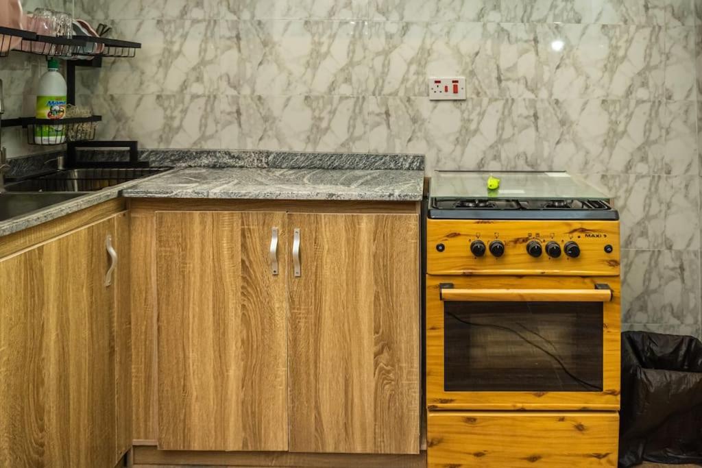 Amazing Waterfront 1-Bed Apt With 24HRS PWR And Starlink SuperFast Speed WiFi view 2
