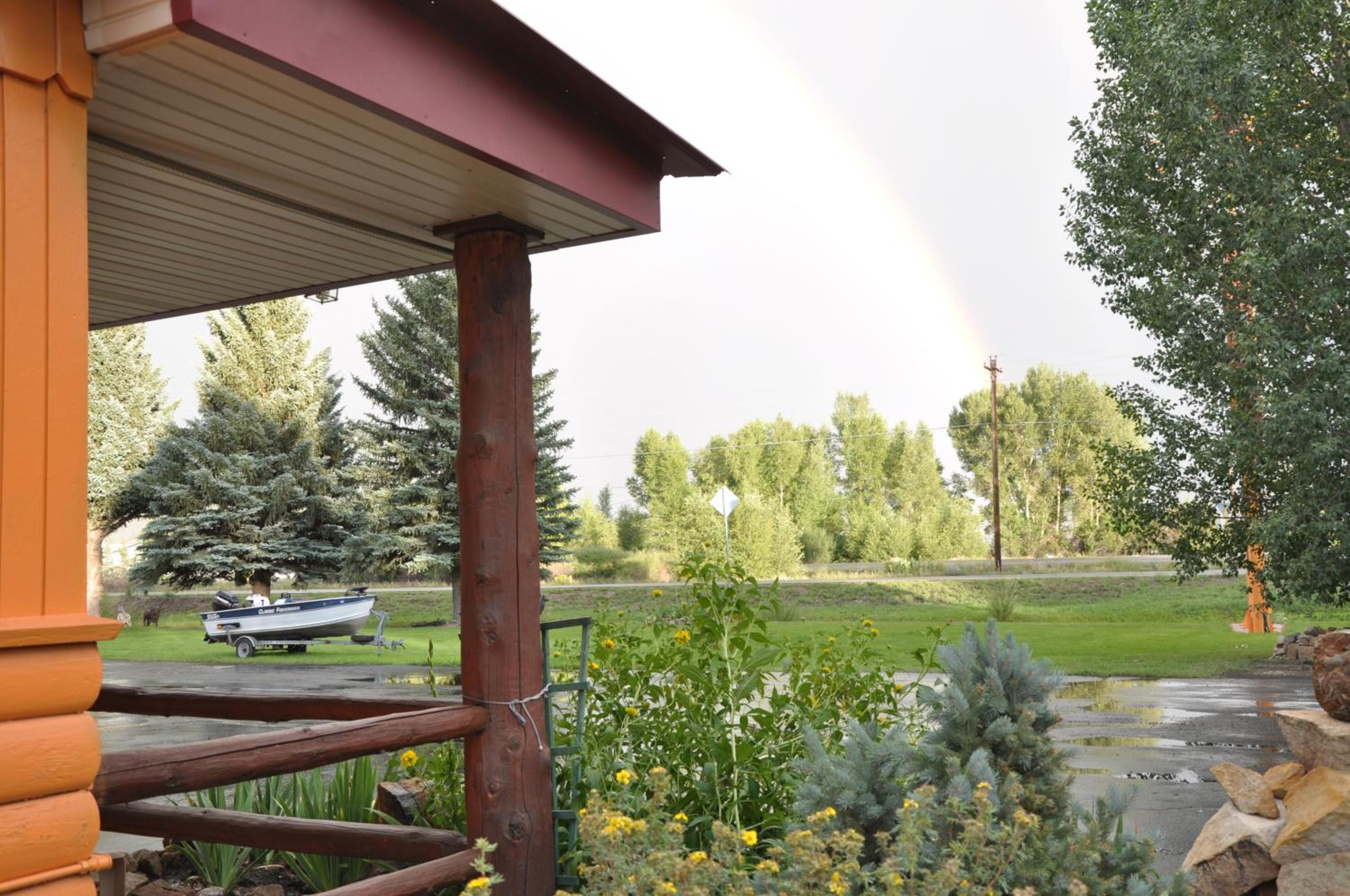 Gunnison Vacations - Long Holiday Motel - Property Image 36