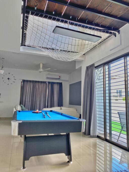Shah Alam Setia Alam SCCC 3 Storey Semi D 13 Pax photo 7