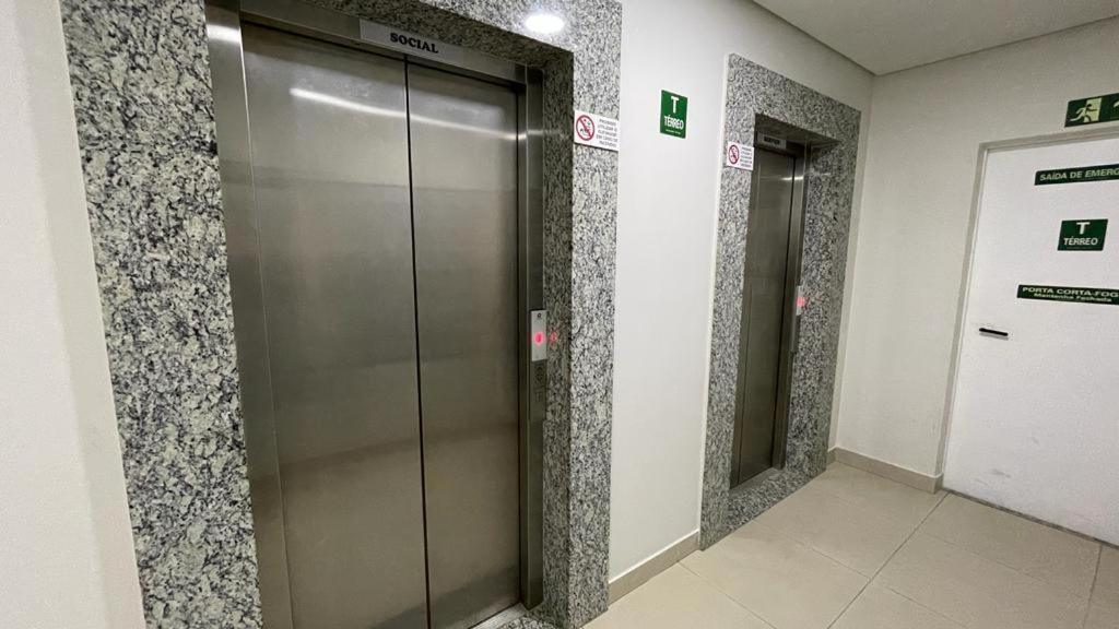 Condomínio encantador de luxo