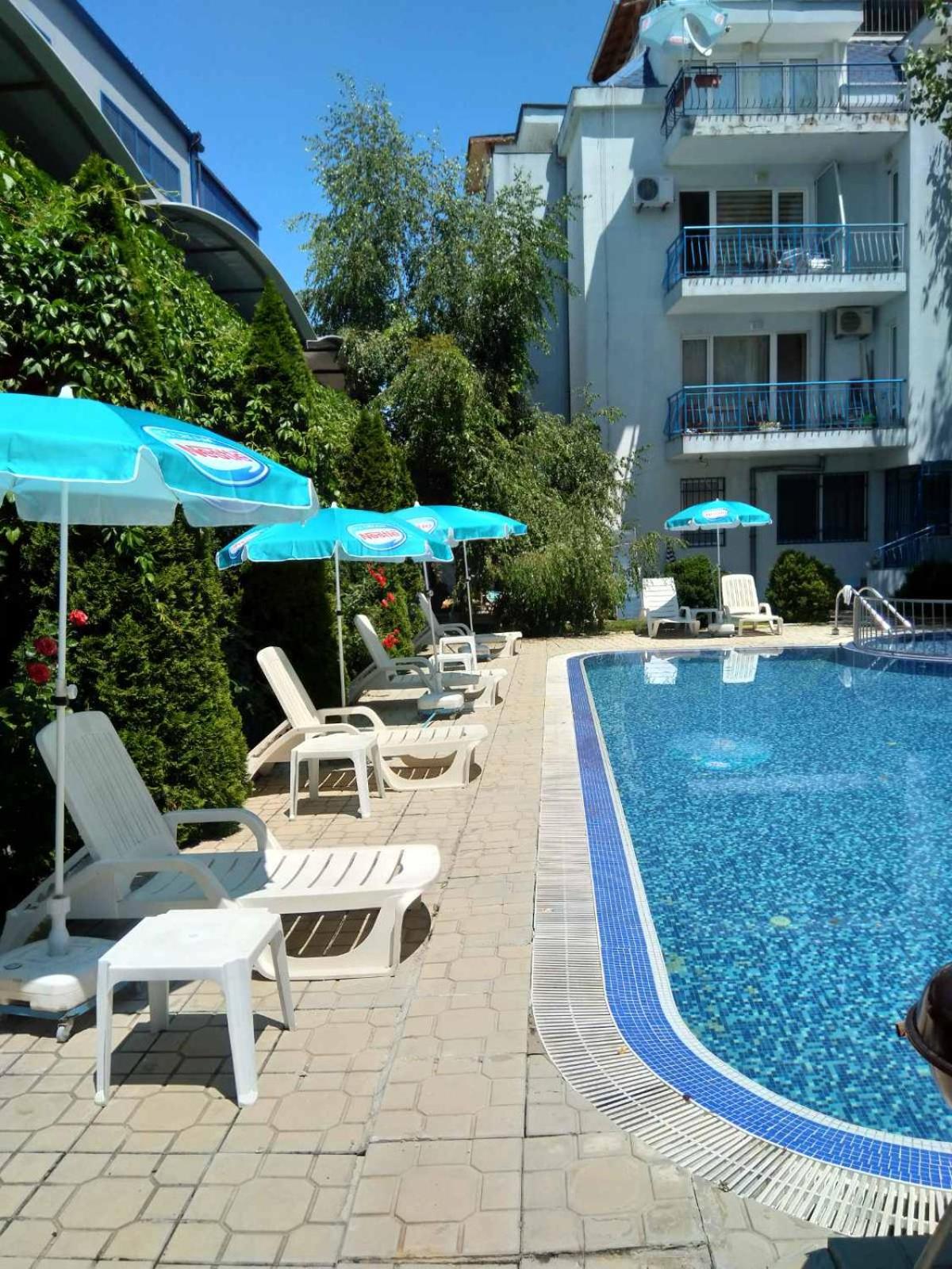 VIOLET GARDEN 2 Veranda Apartment