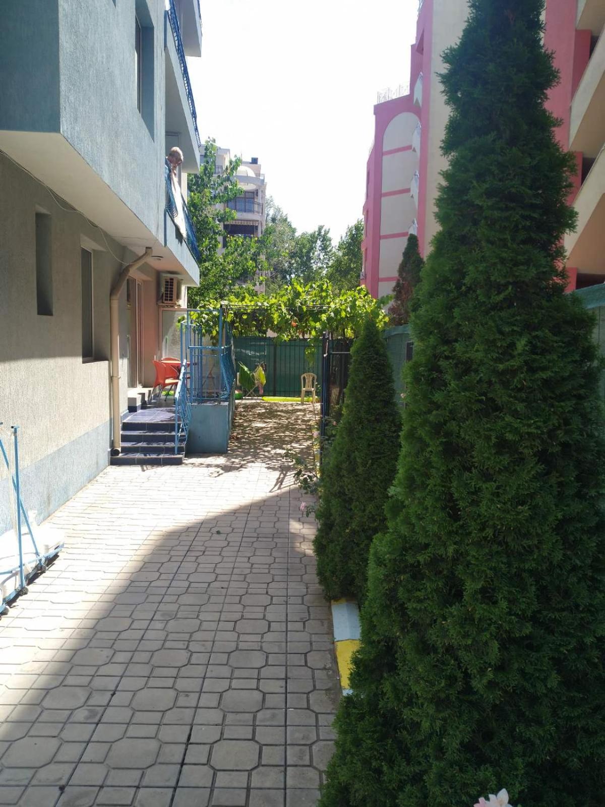 VIOLET GARDEN 2 Veranda Apartment