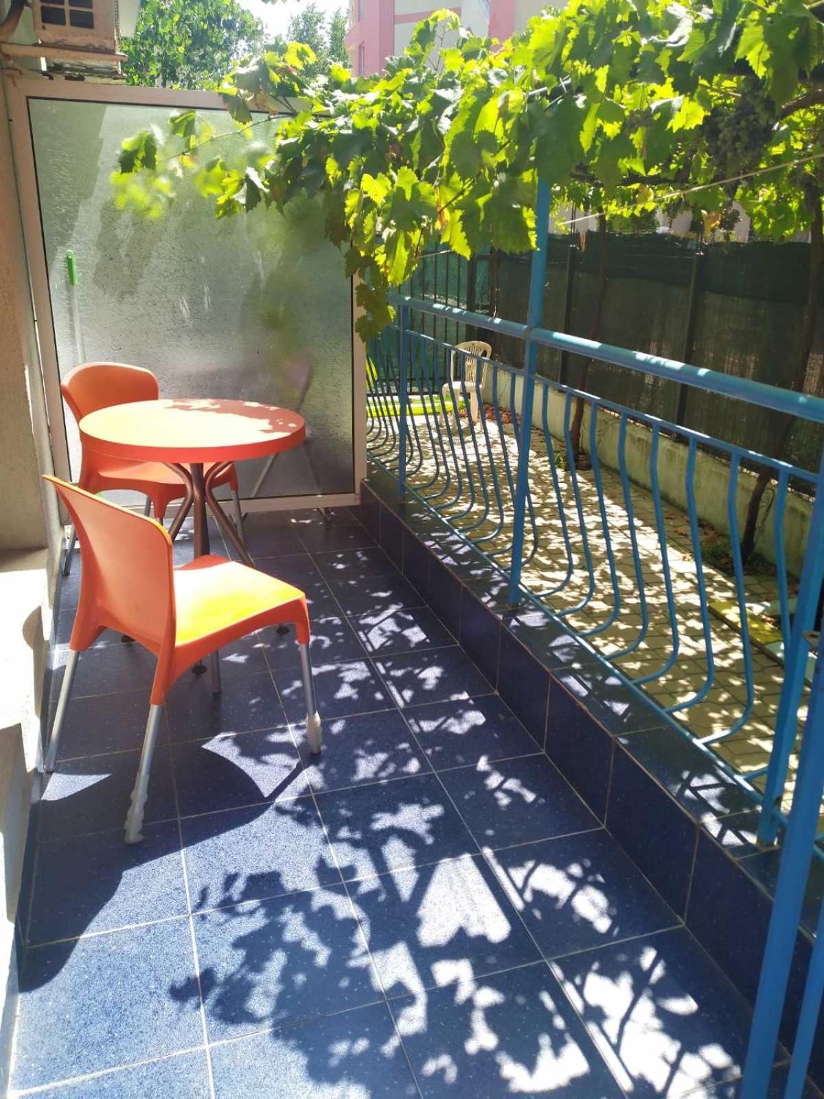 VIOLET GARDEN 2 Veranda Apartment